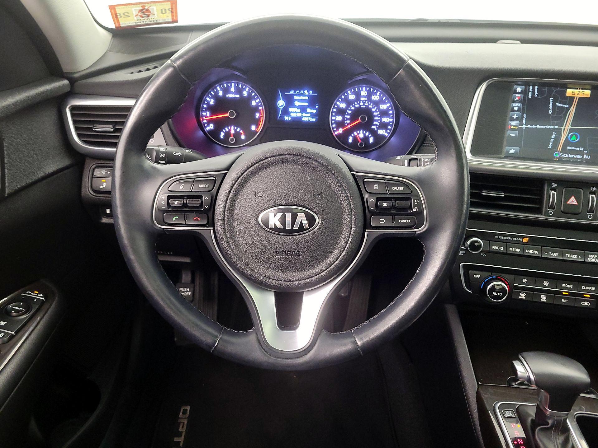 Thumbnail: 2016 Kia Optima - 10