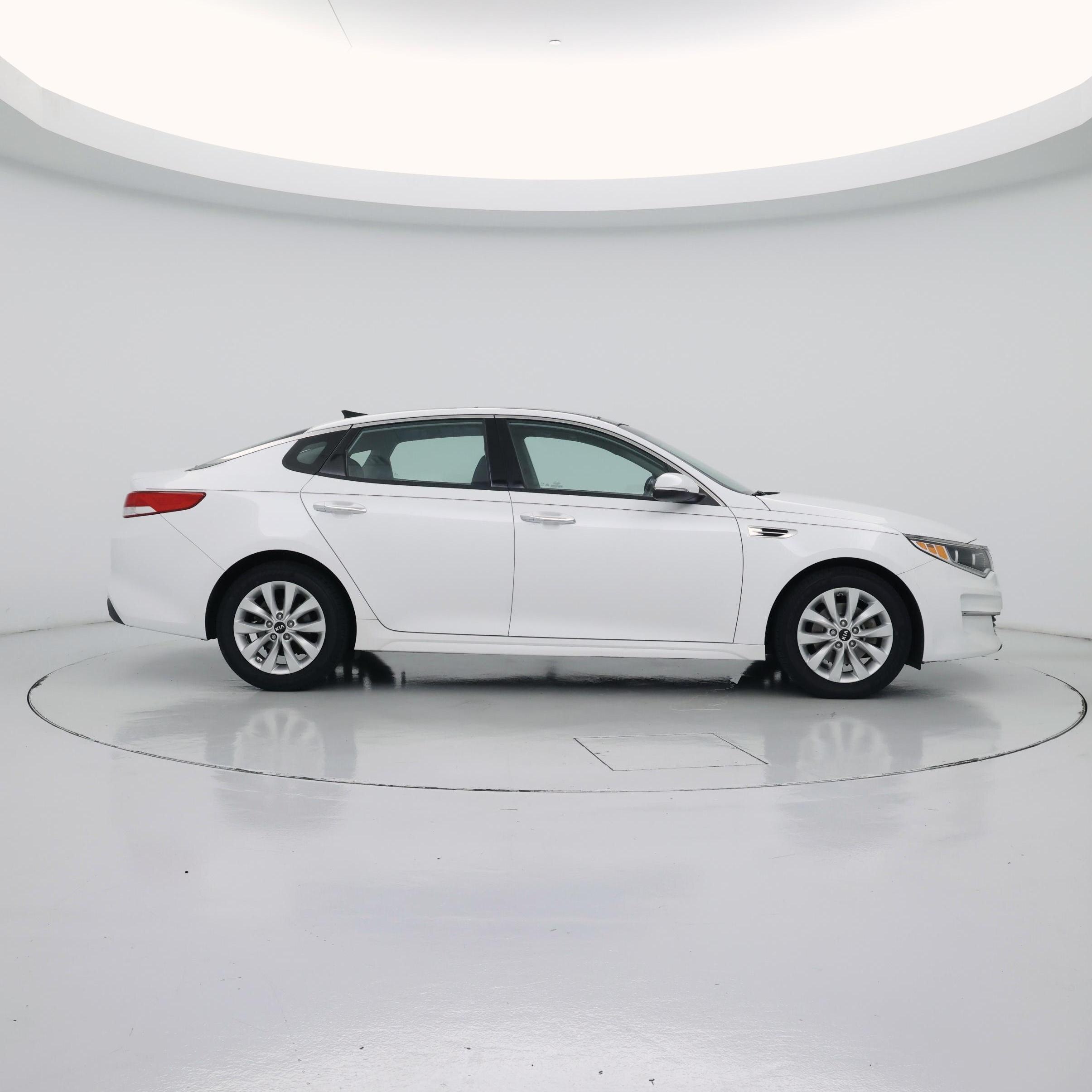 Thumbnail: 2016 Kia Optima - 7