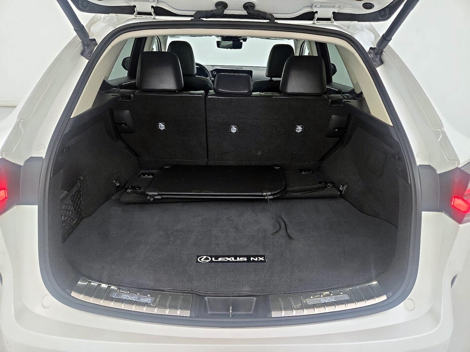 2024 Lexus NX Hybrid 350h - Photo 23