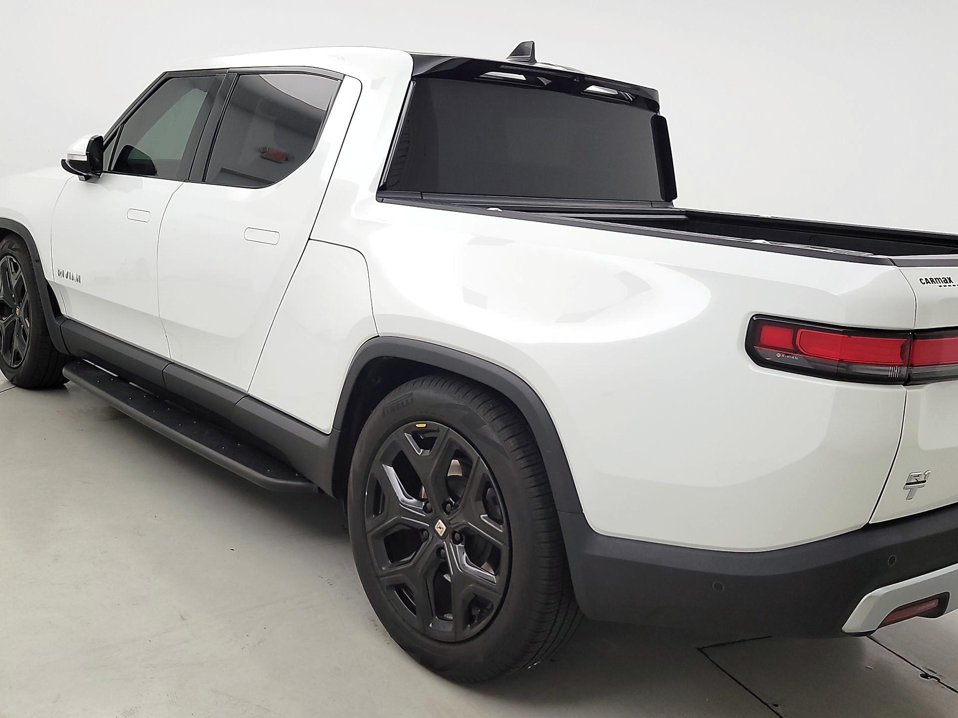 Thumbnail: 2023 Rivian R1T - 7