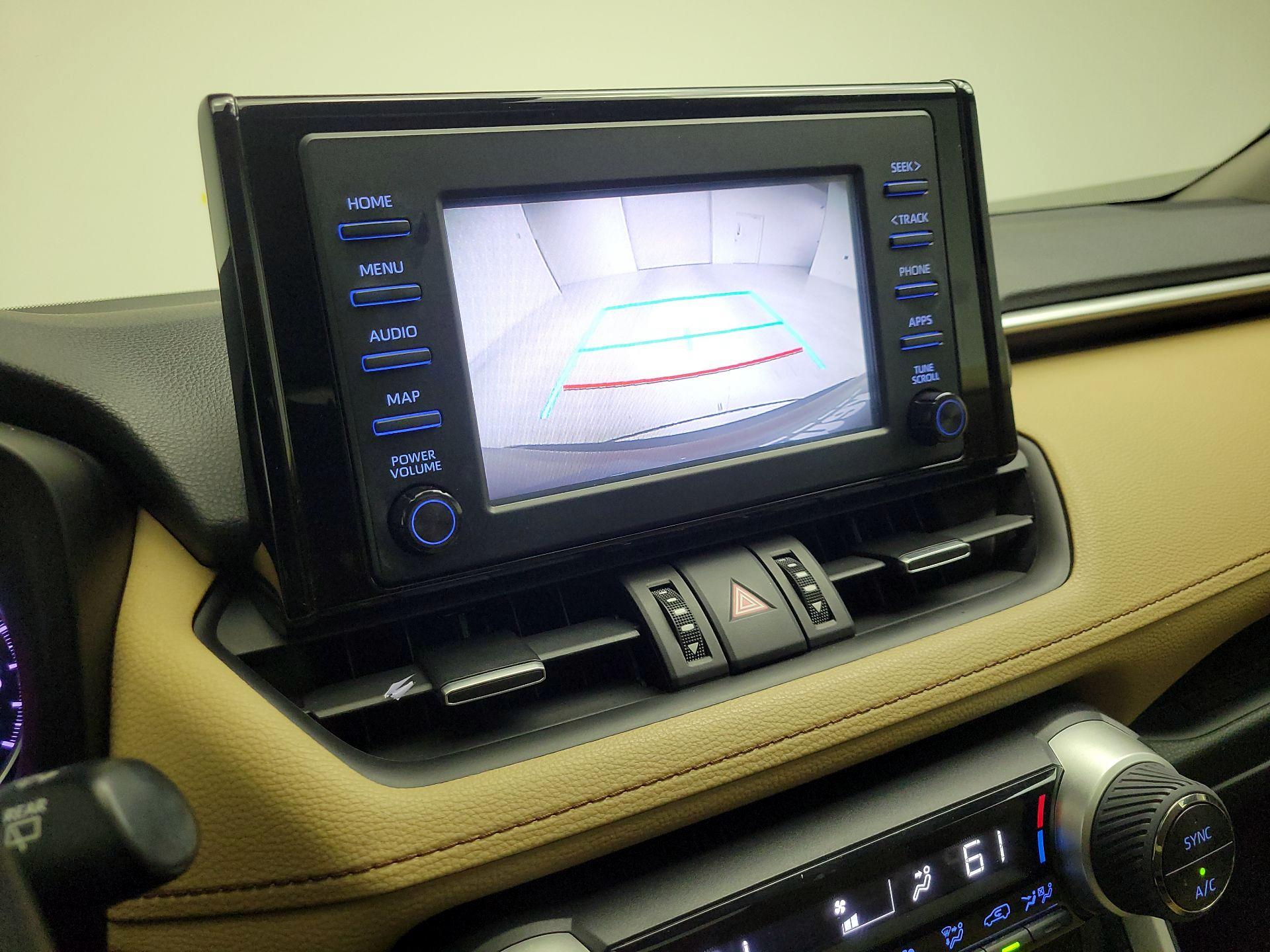 Thumbnail: 2019 Toyota RAV4 - 14