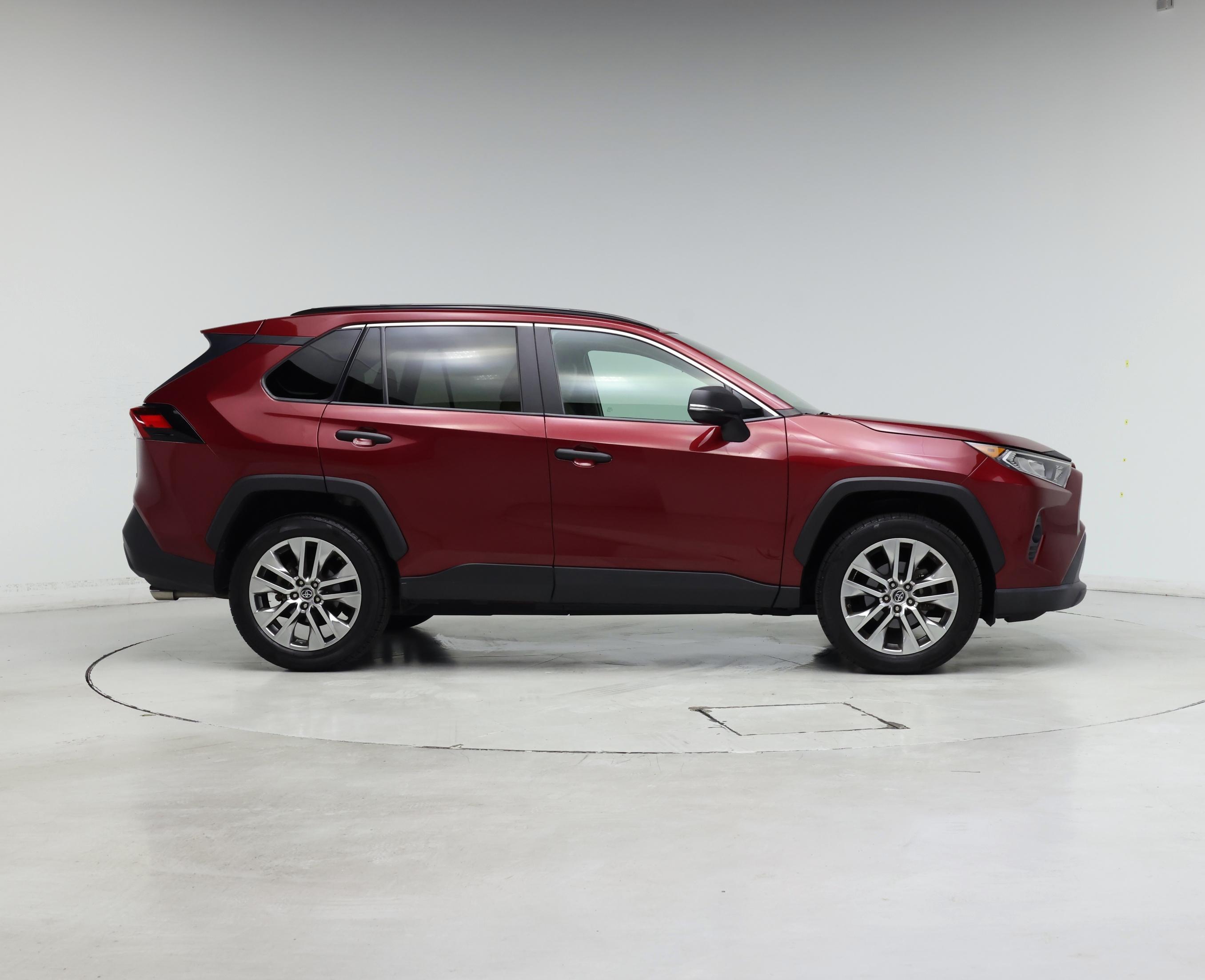 Thumbnail: 2019 Toyota RAV4 - 7