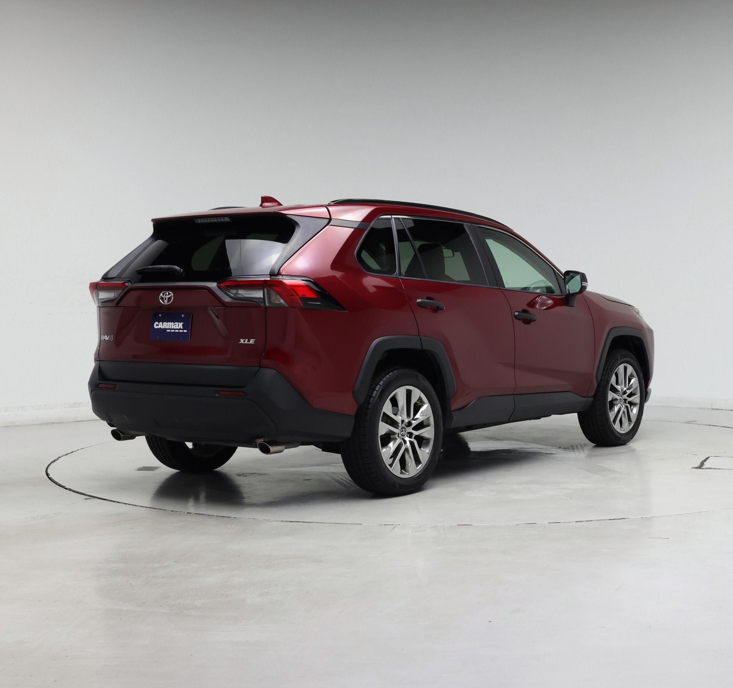 Thumbnail: 2019 Toyota RAV4 - 8