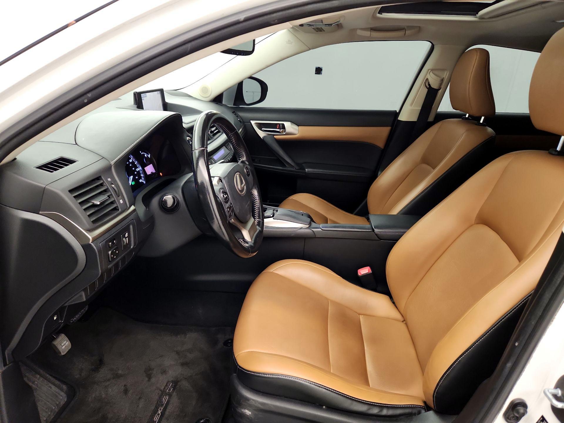 Thumbnail: 2015 Lexus CT - 11