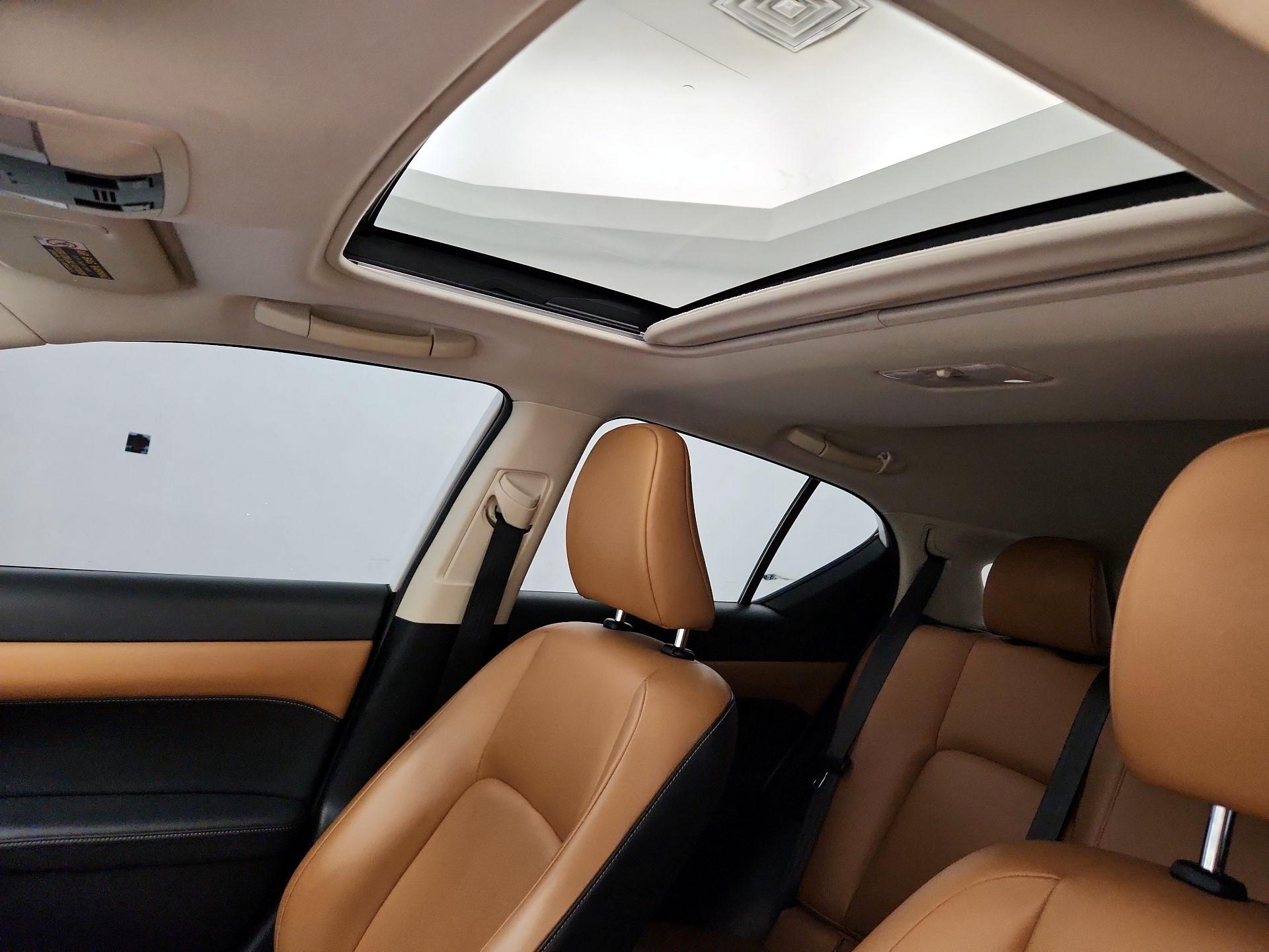 Thumbnail: 2015 Lexus CT - 19