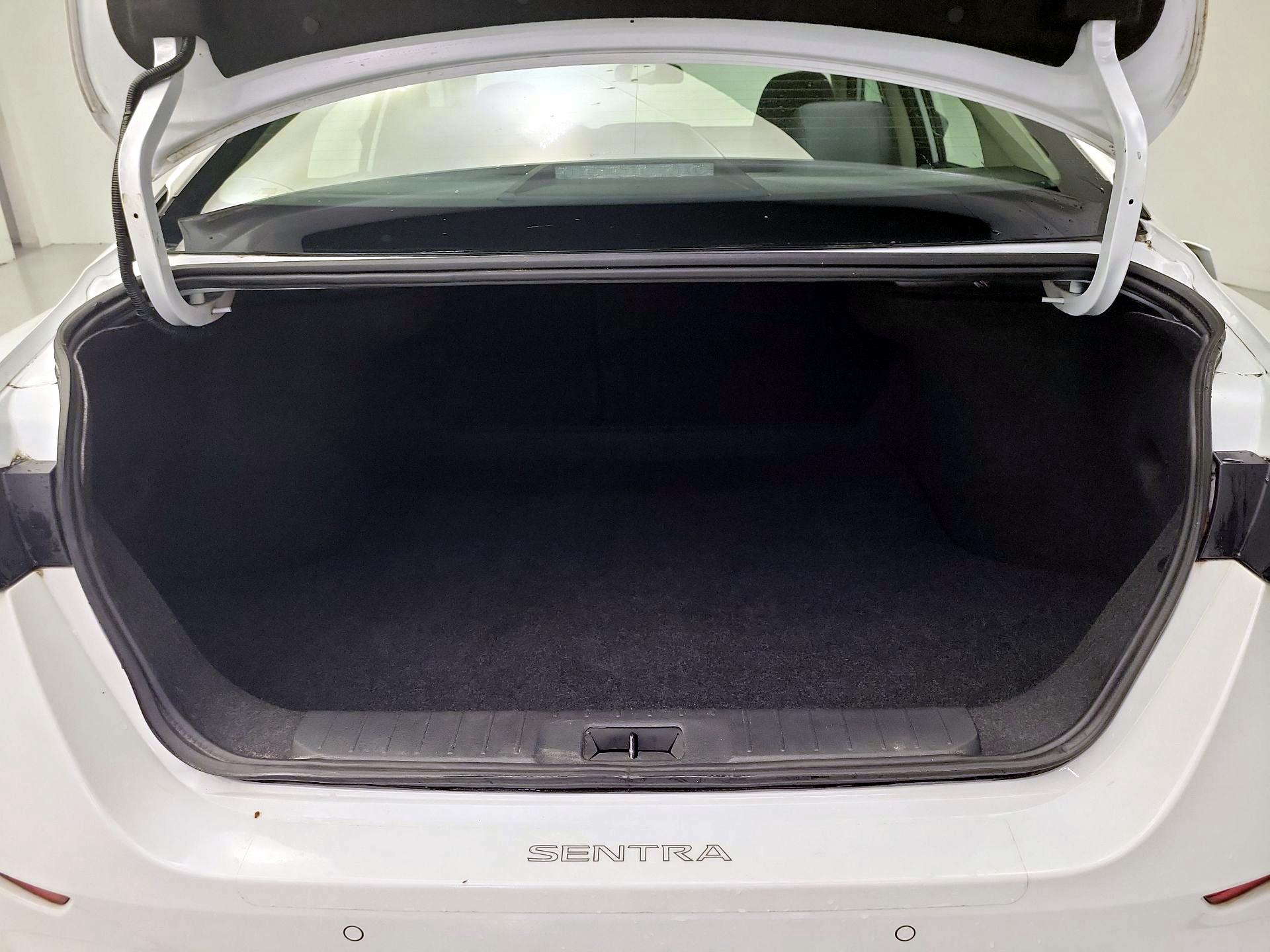 Thumbnail: 2023 Nissan Sentra - 20