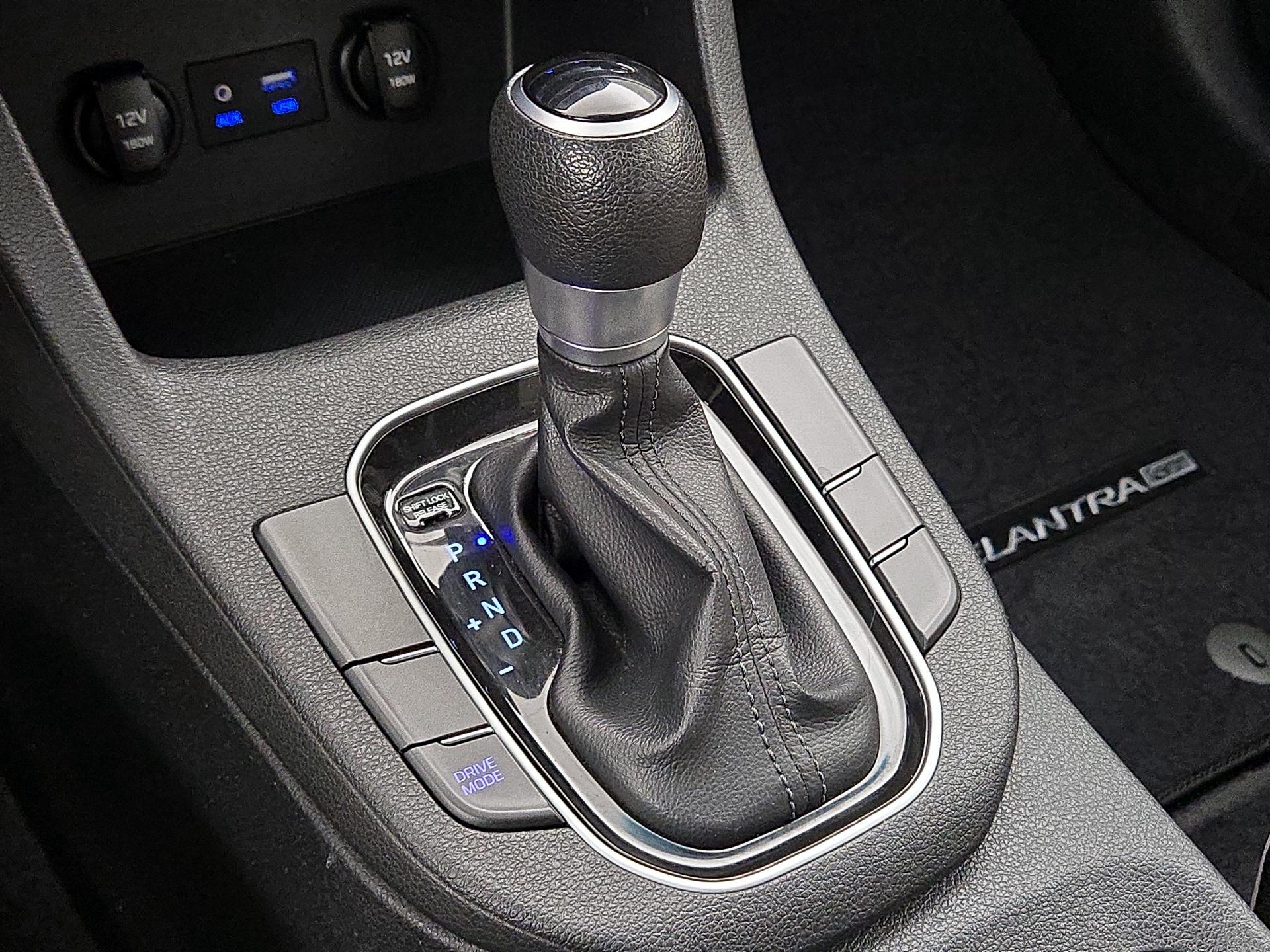 Thumbnail: 2018 Hyundai Elantra - 17