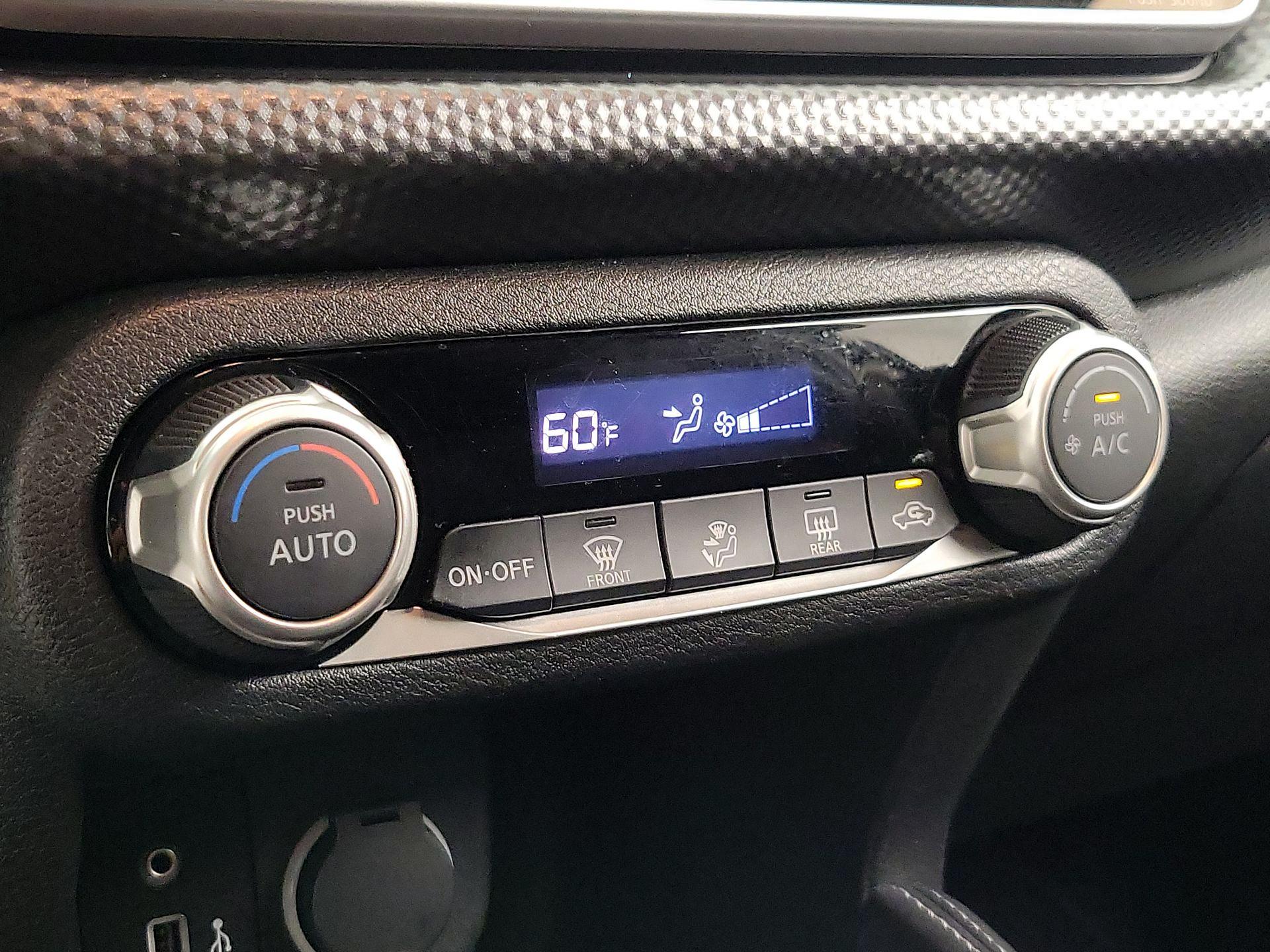Thumbnail: 2019 Nissan Kicks - 16