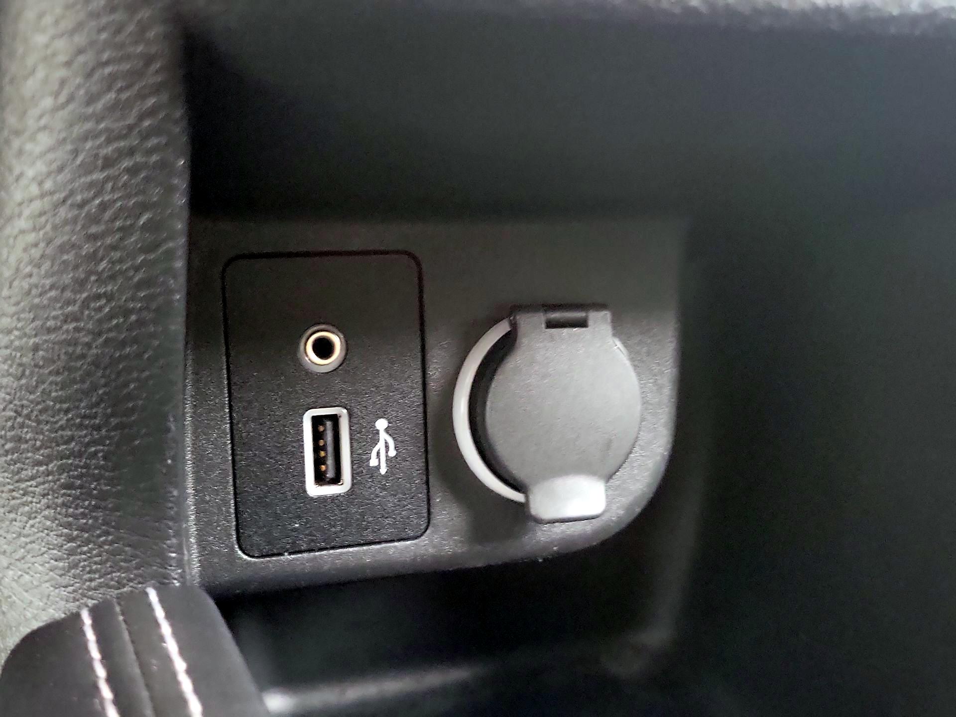 Thumbnail: 2019 Nissan Kicks - 18