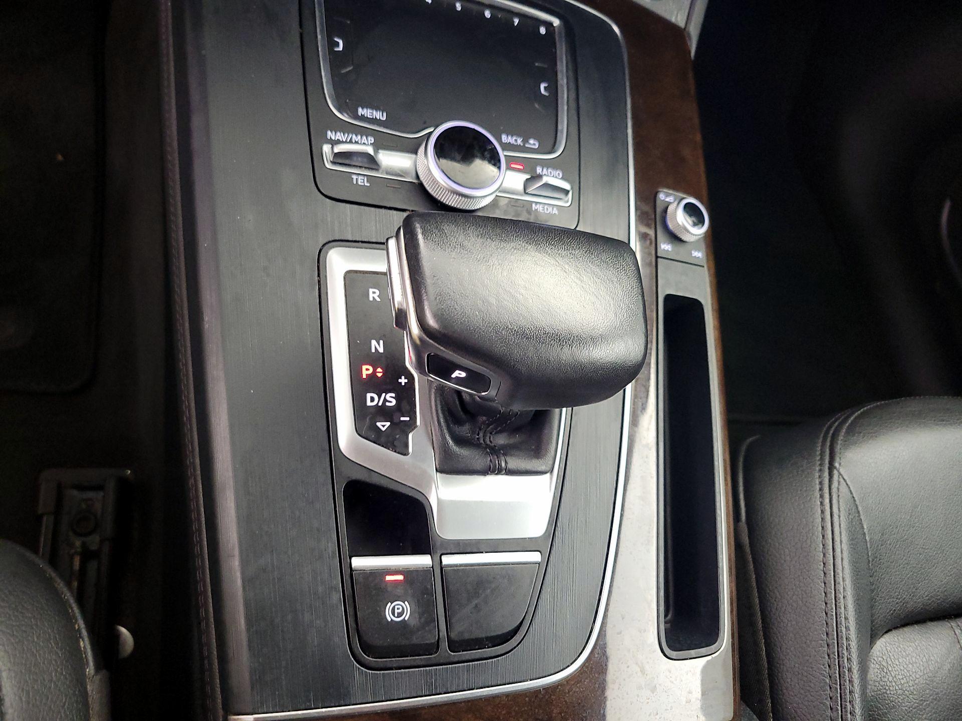 Thumbnail: 2019 Audi Q5 - 18