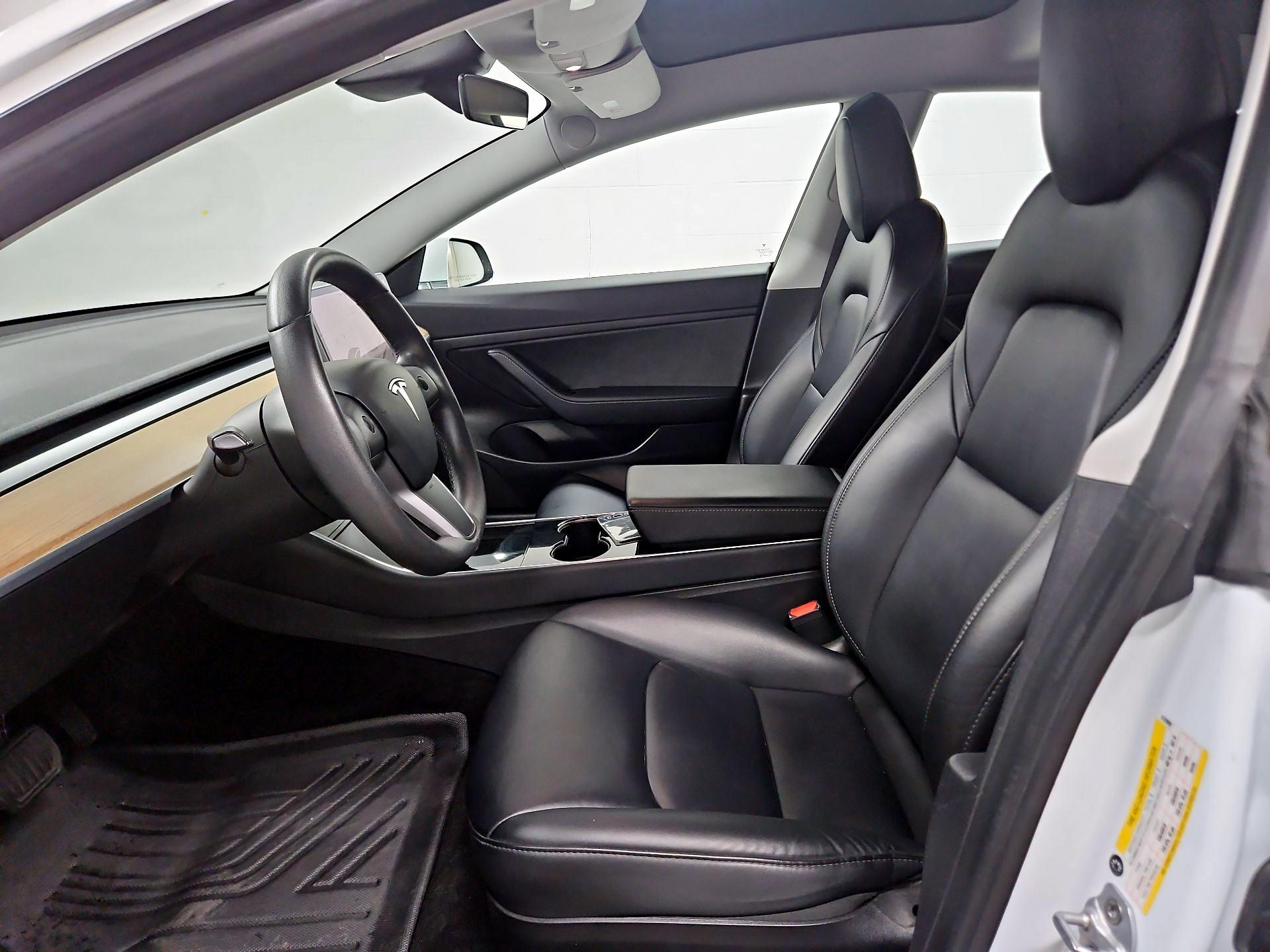 Thumbnail: 2020 Tesla Model 3 - 11
