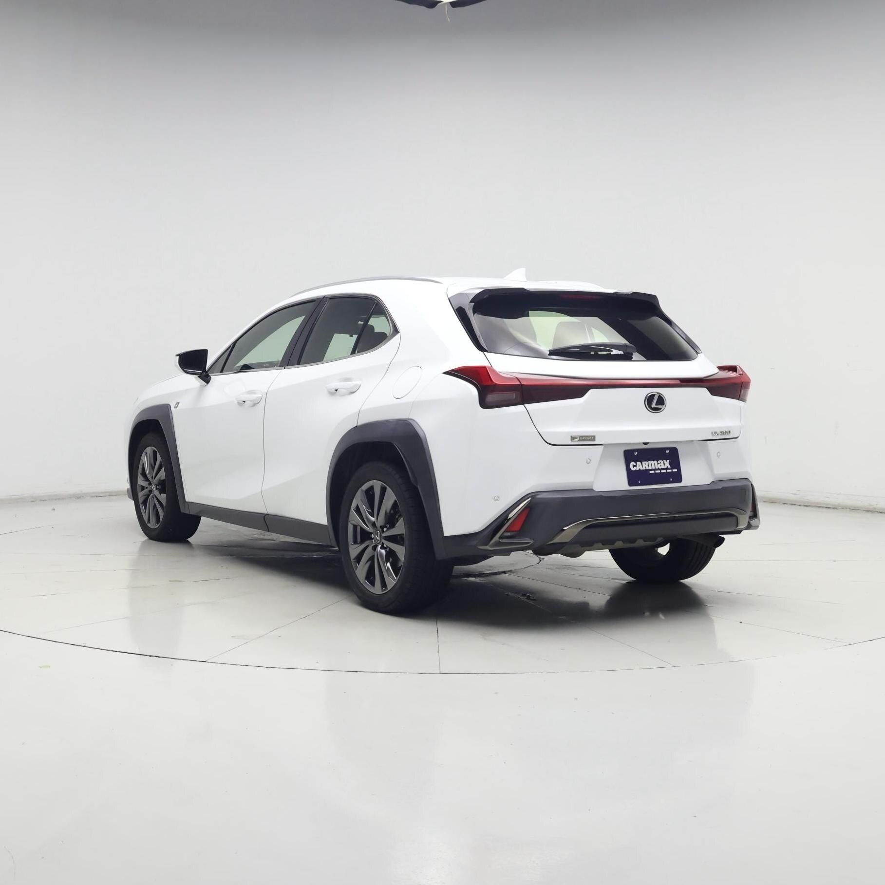 Thumbnail: 2021 Lexus UX - 2