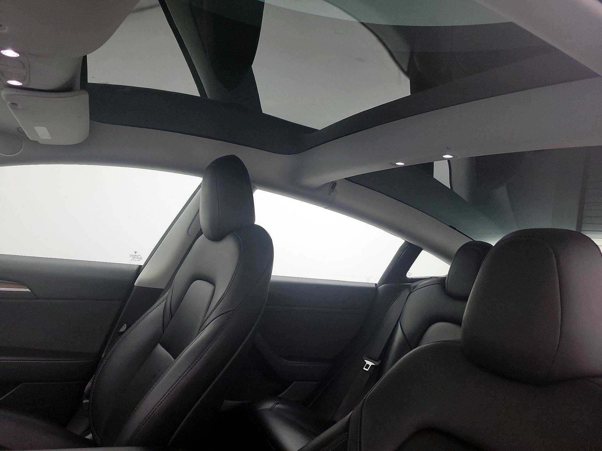 Thumbnail: 2023 Tesla Model 3 - 17