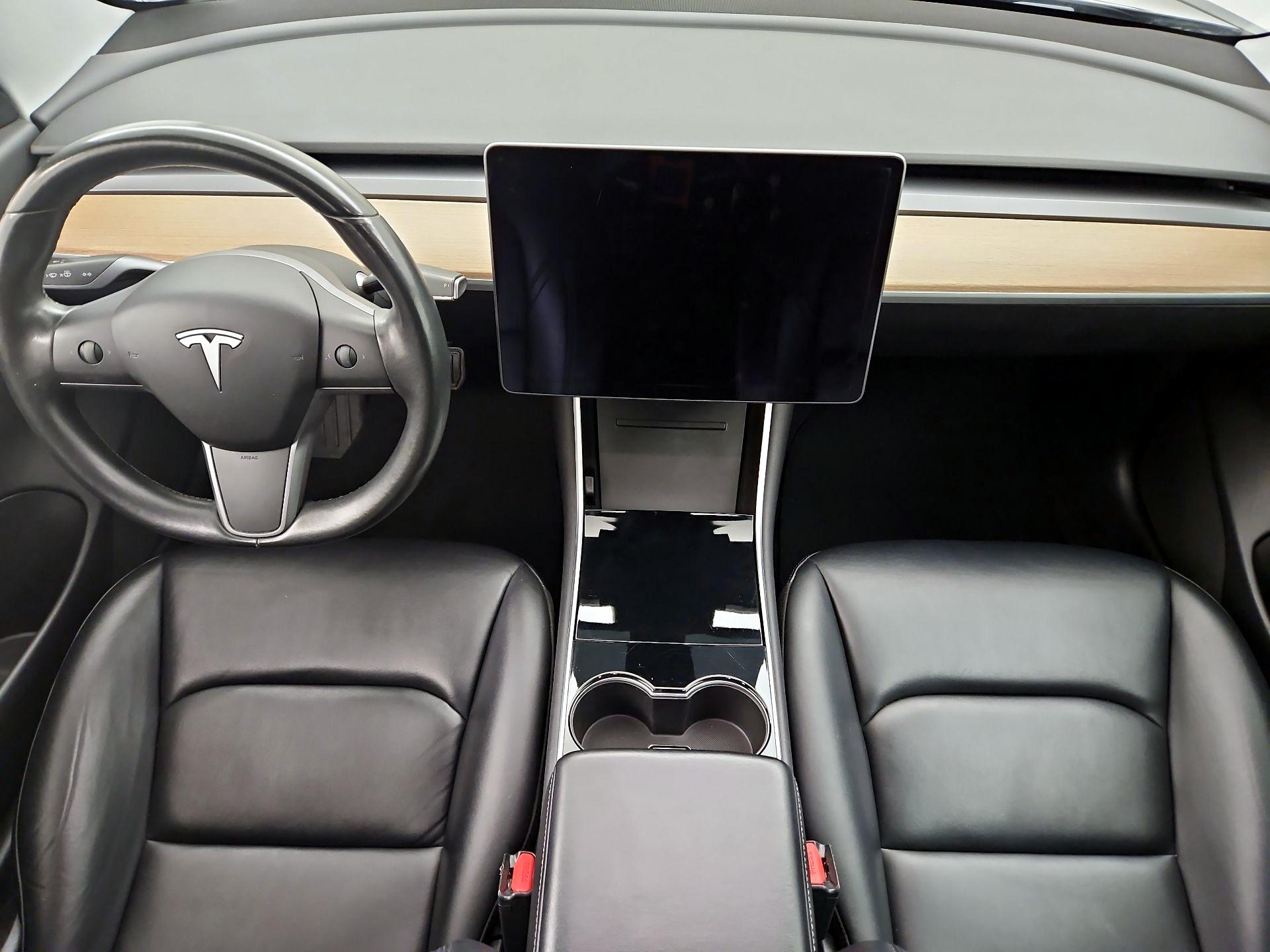 Thumbnail: 2019 Tesla Model 3 - 9