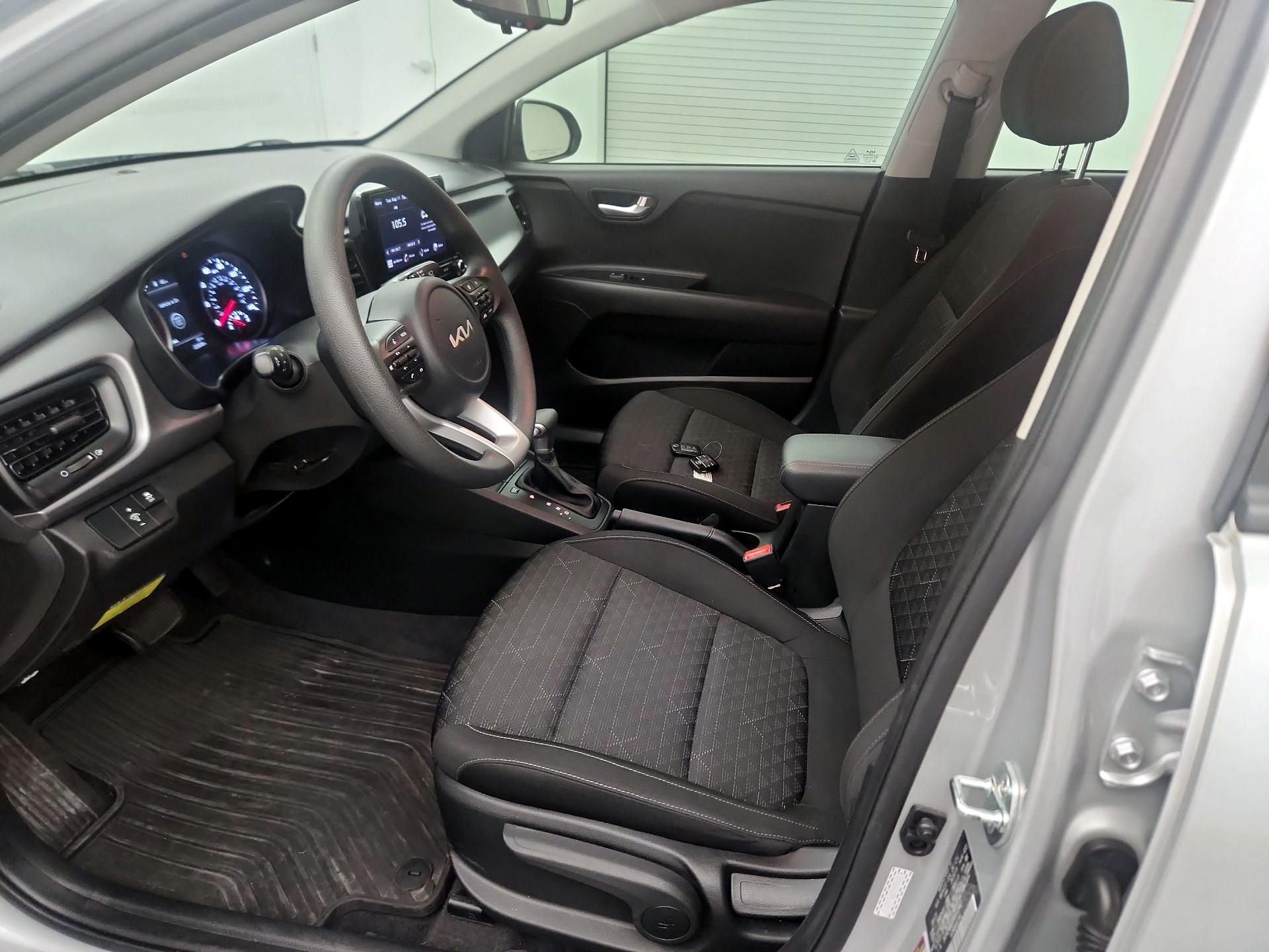 Thumbnail: 2023 Kia Rio - 11