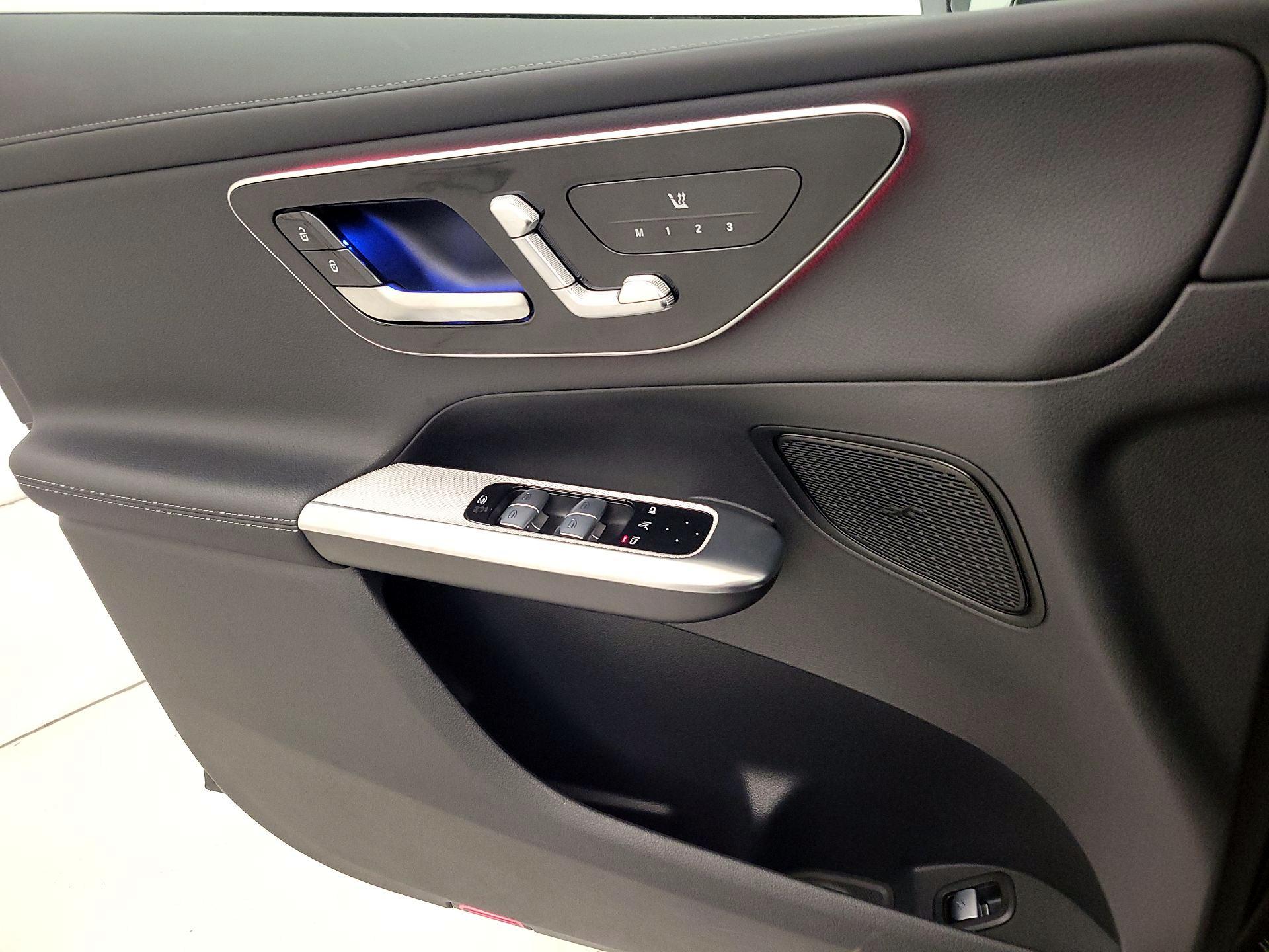 Thumbnail: 2023 Mercedes-Benz GLC - 12