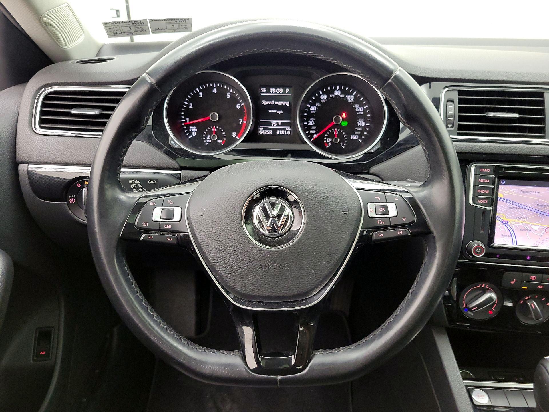 Thumbnail: 2016 Volkswagen Jetta - 10