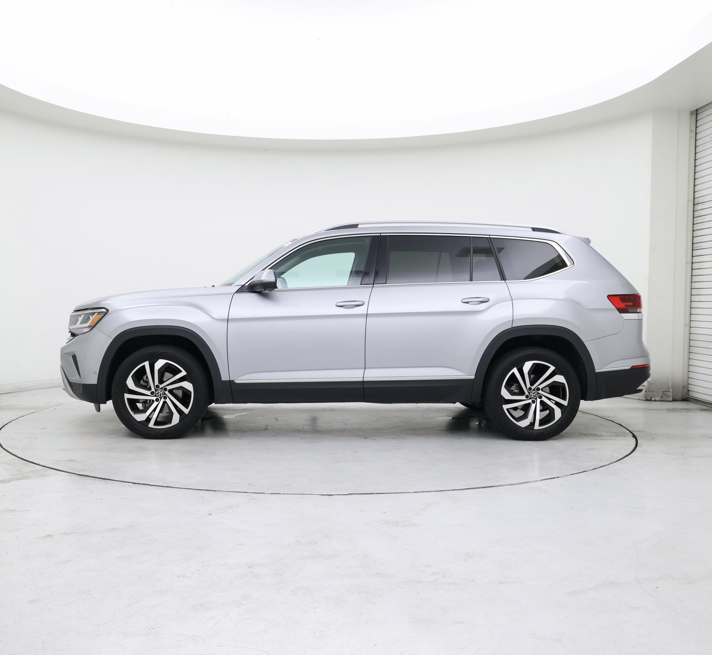 Thumbnail: 2021 Volkswagen Atlas - 3