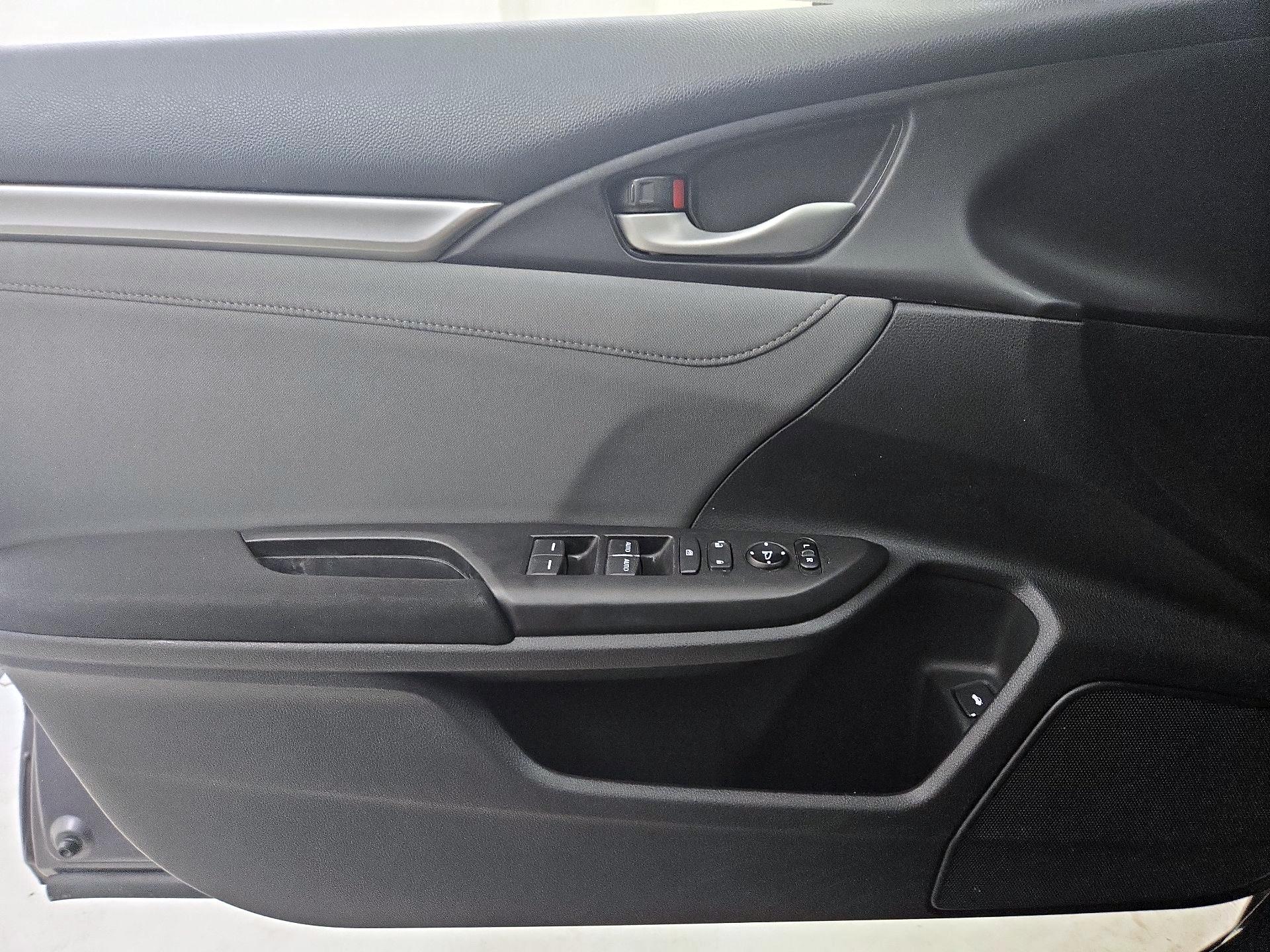 Thumbnail: 2018 Honda Civic - 12