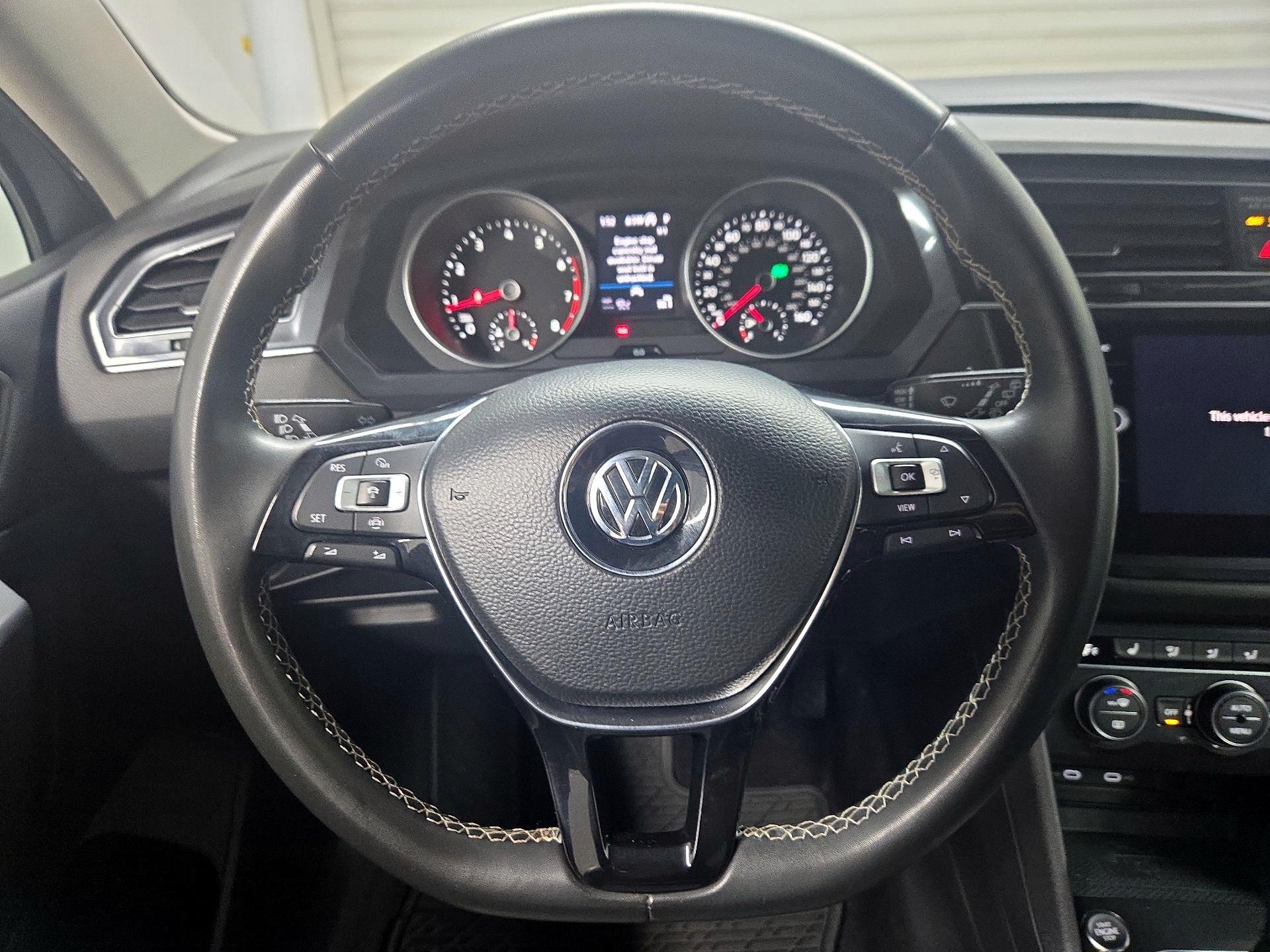 Thumbnail: 2021 Volkswagen Tiguan - 10