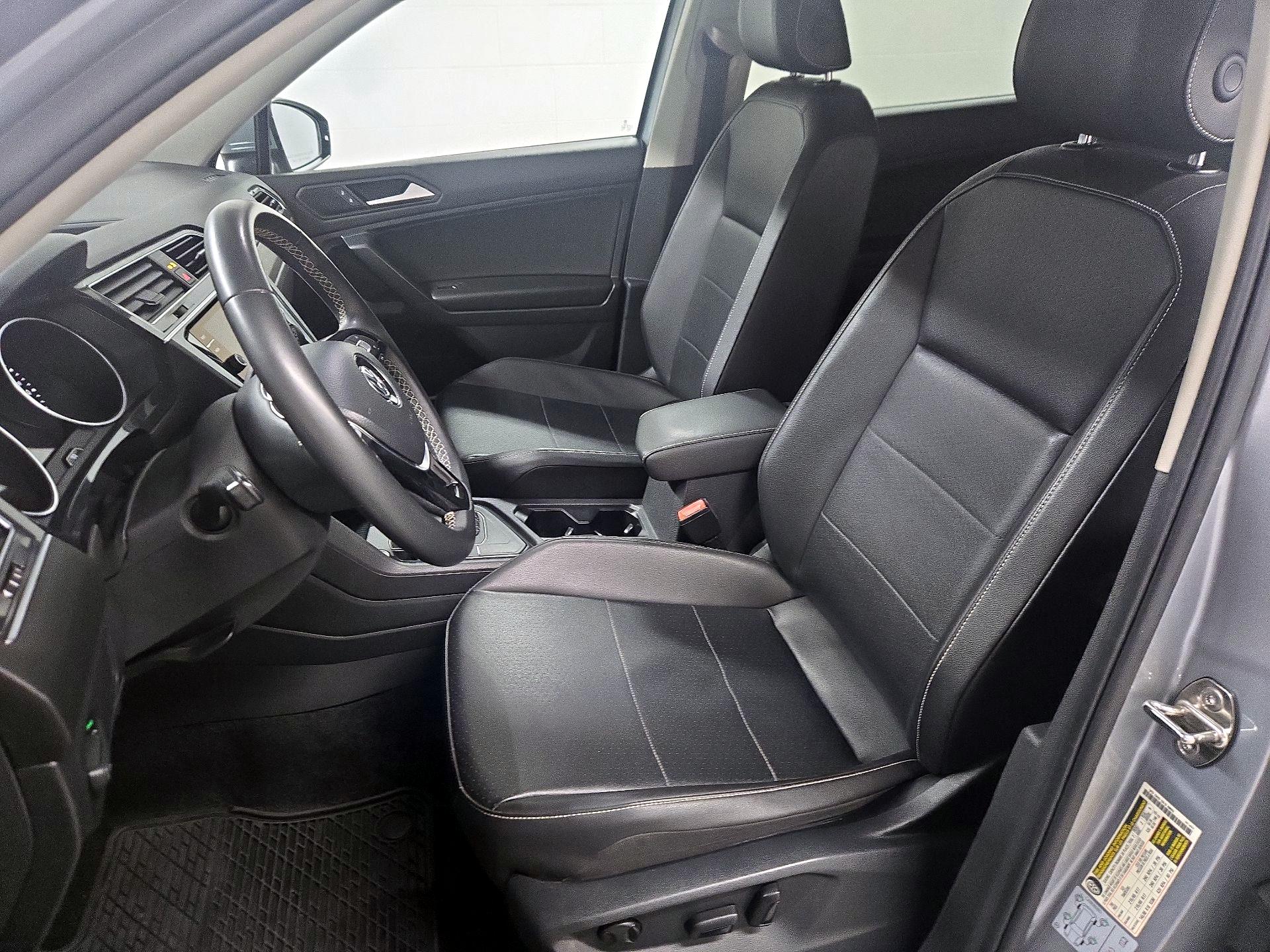 Thumbnail: 2021 Volkswagen Tiguan - 11