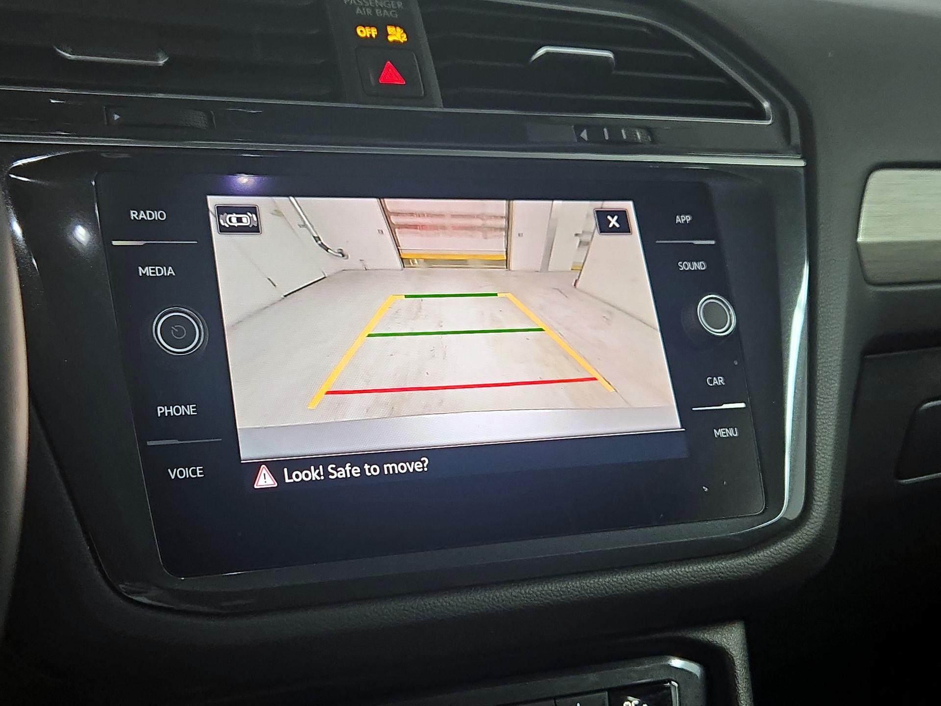 Thumbnail: 2021 Volkswagen Tiguan - 14