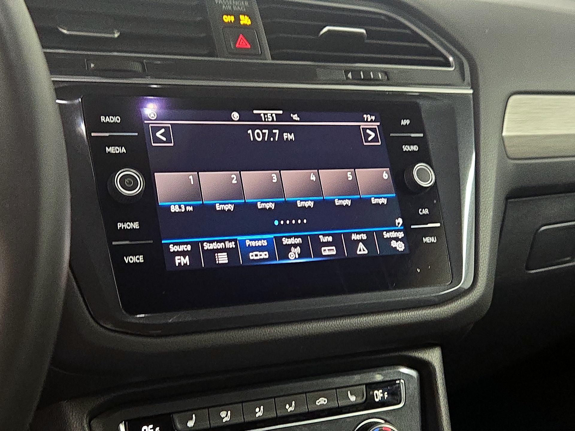 Thumbnail: 2021 Volkswagen Tiguan - 15