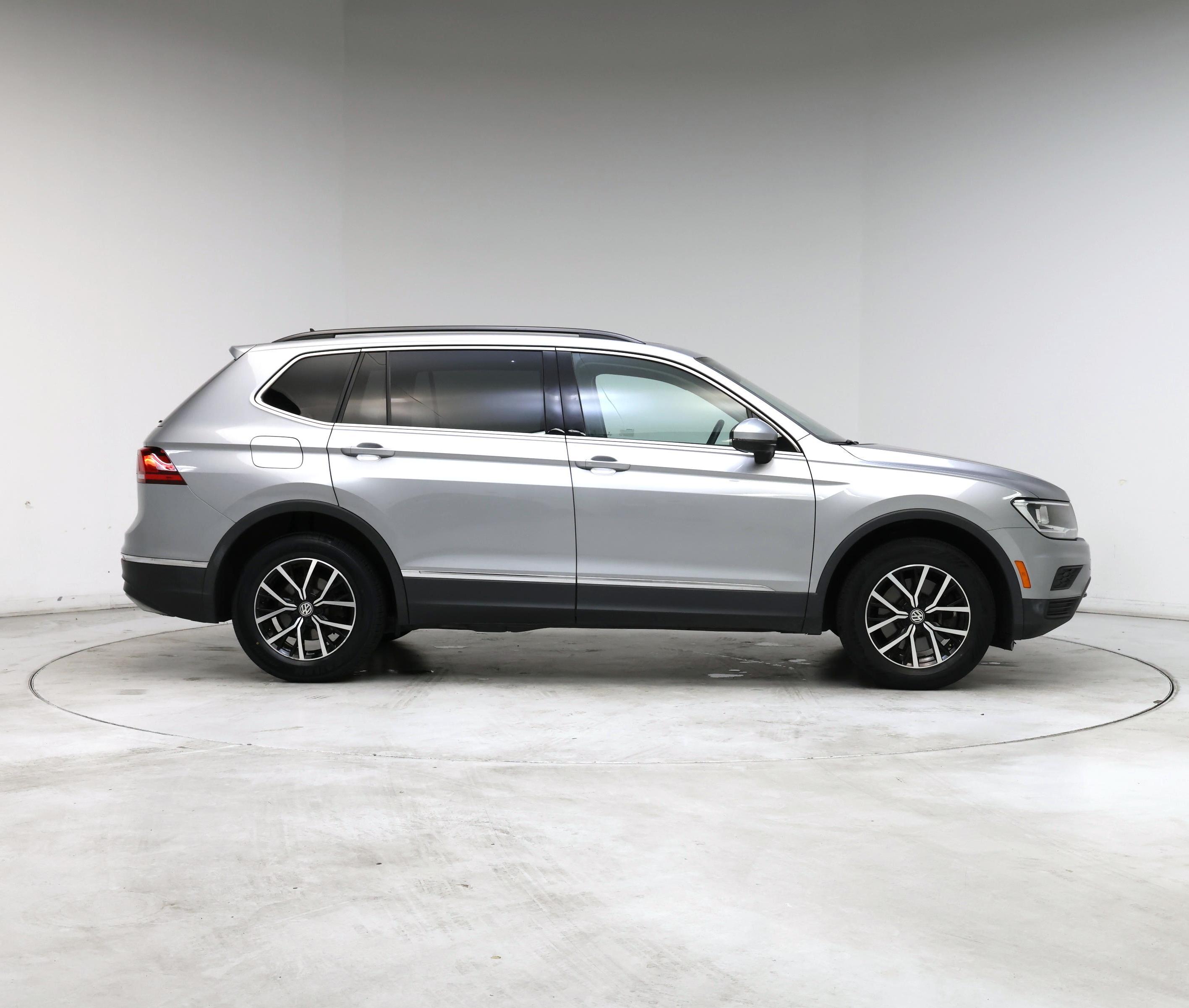 Thumbnail: 2021 Volkswagen Tiguan - 7