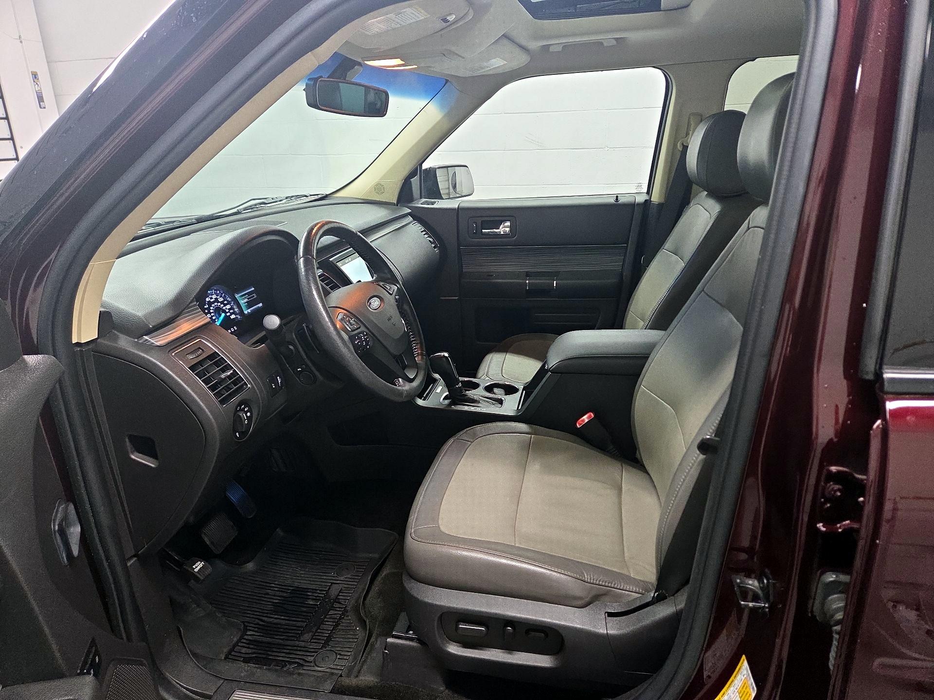 Thumbnail: 2017 Ford Flex - 9