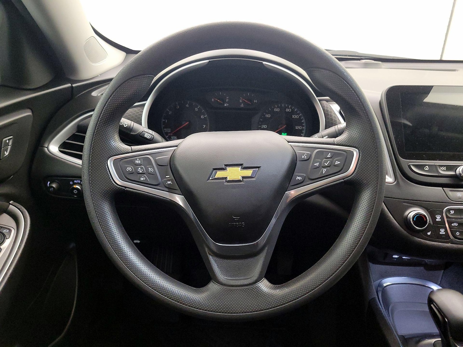 2023 Chevrolet Malibu 1LT - Photo 11