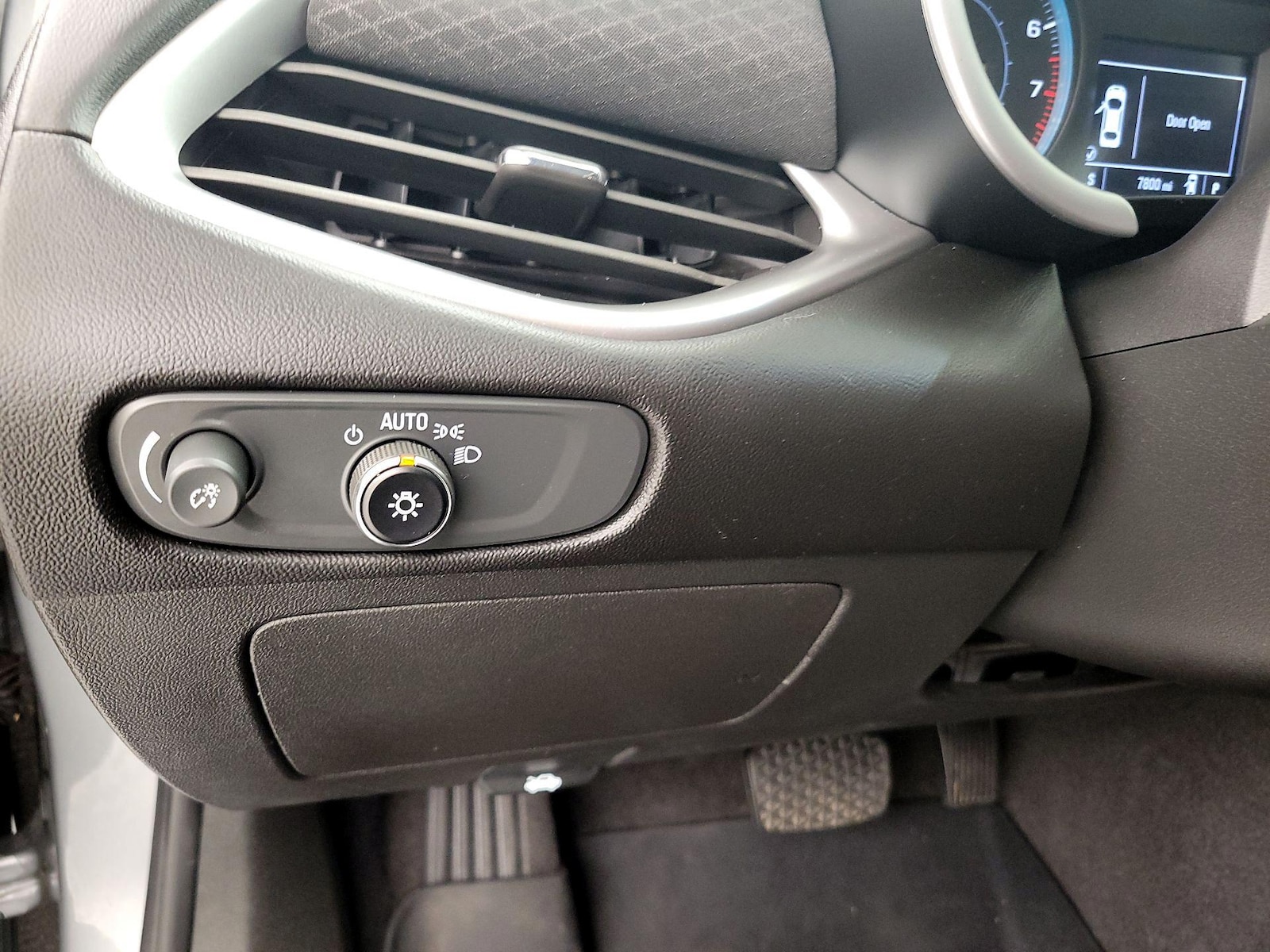 2023 Chevrolet Malibu 1LT - Photo 14