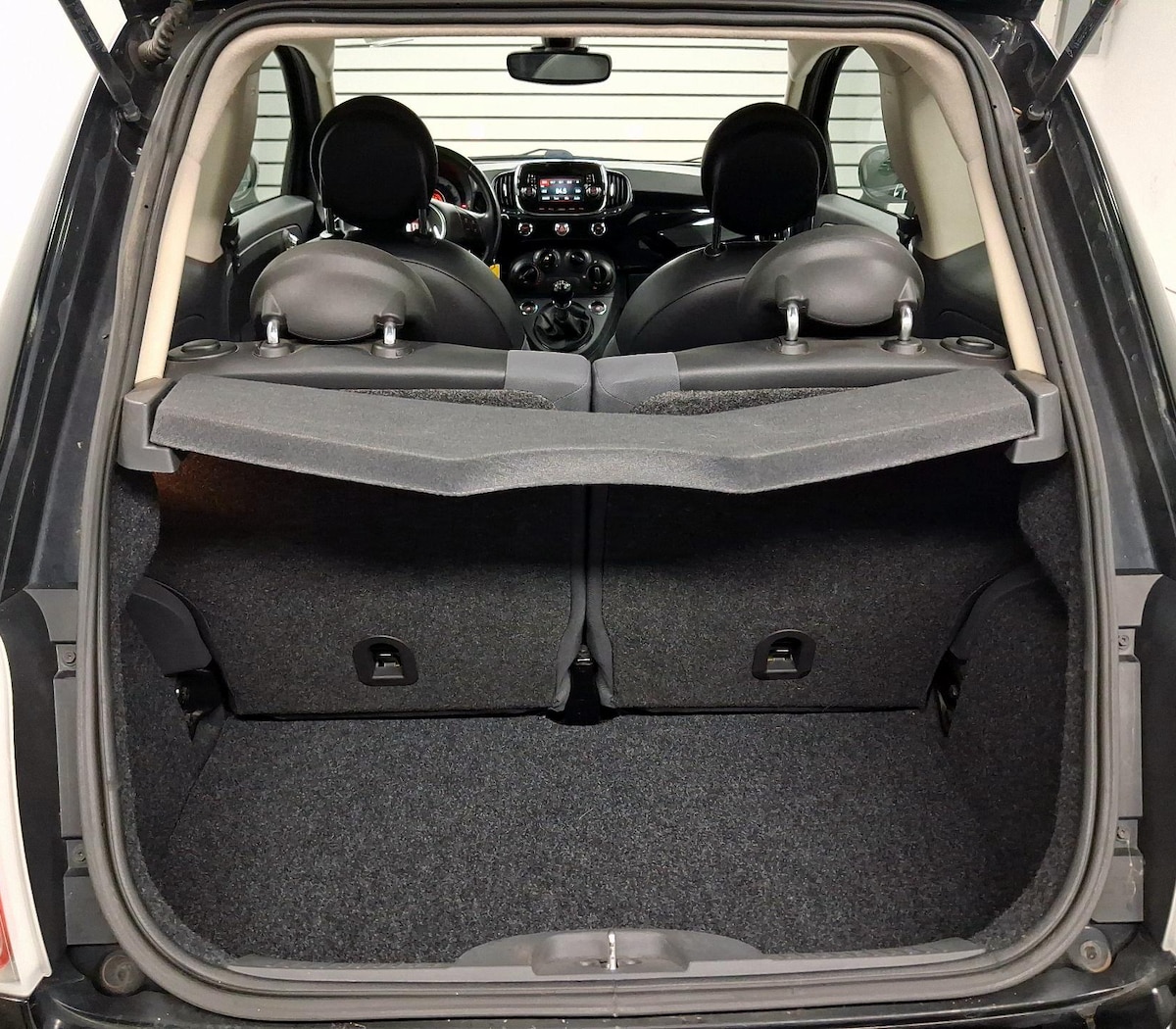 Trunk/Cargo (Seats Up)