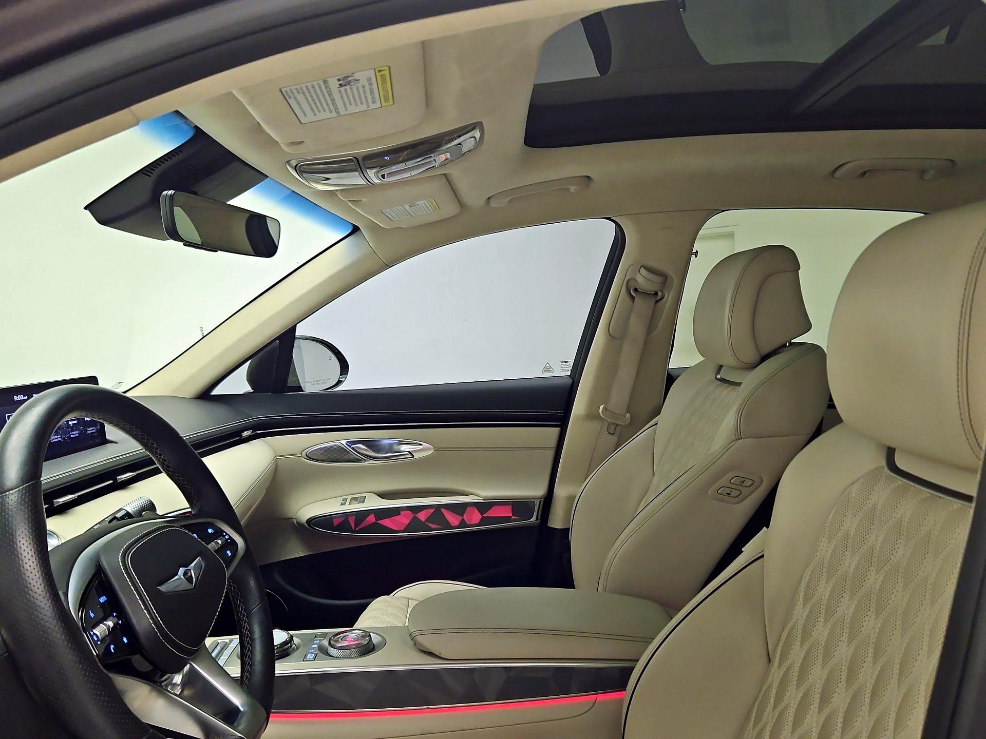 Thumbnail: 2022 Genesis GV70 - 20
