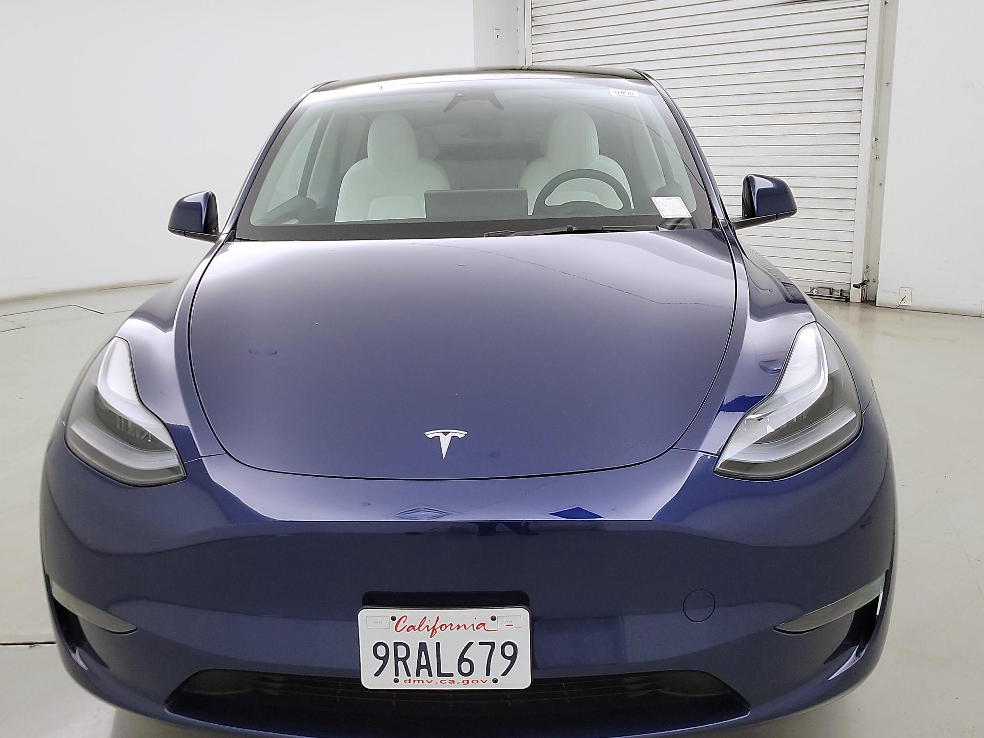 Thumbnail: 2025 Tesla Model Y - 2