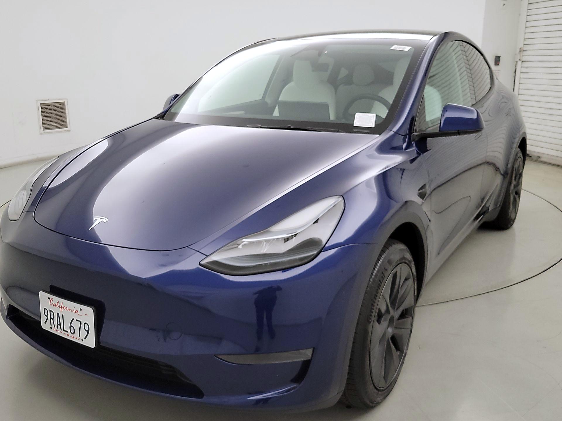 Thumbnail: 2025 Tesla Model Y - 3