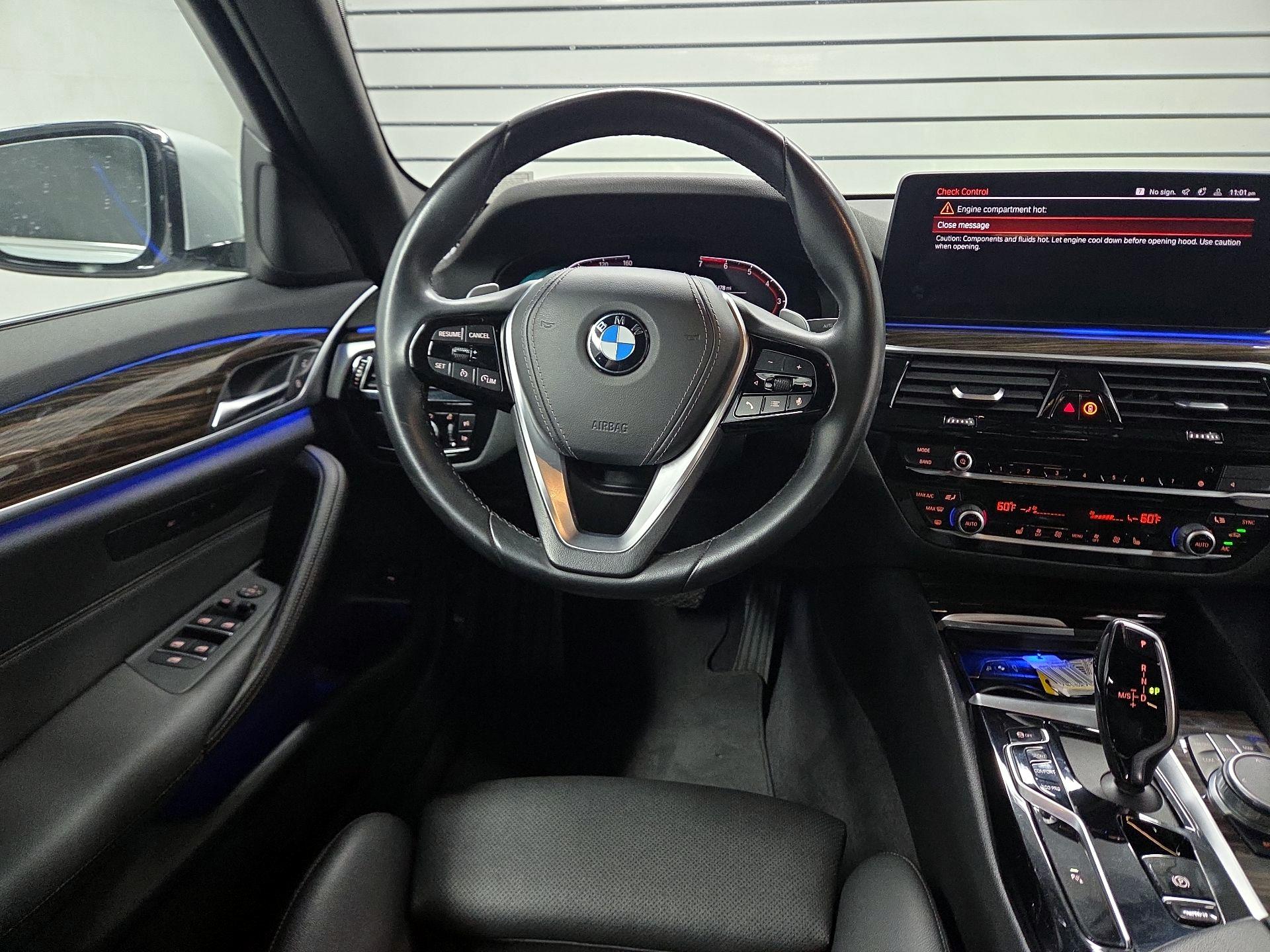 Thumbnail: 2021 BMW 5 Series - 10