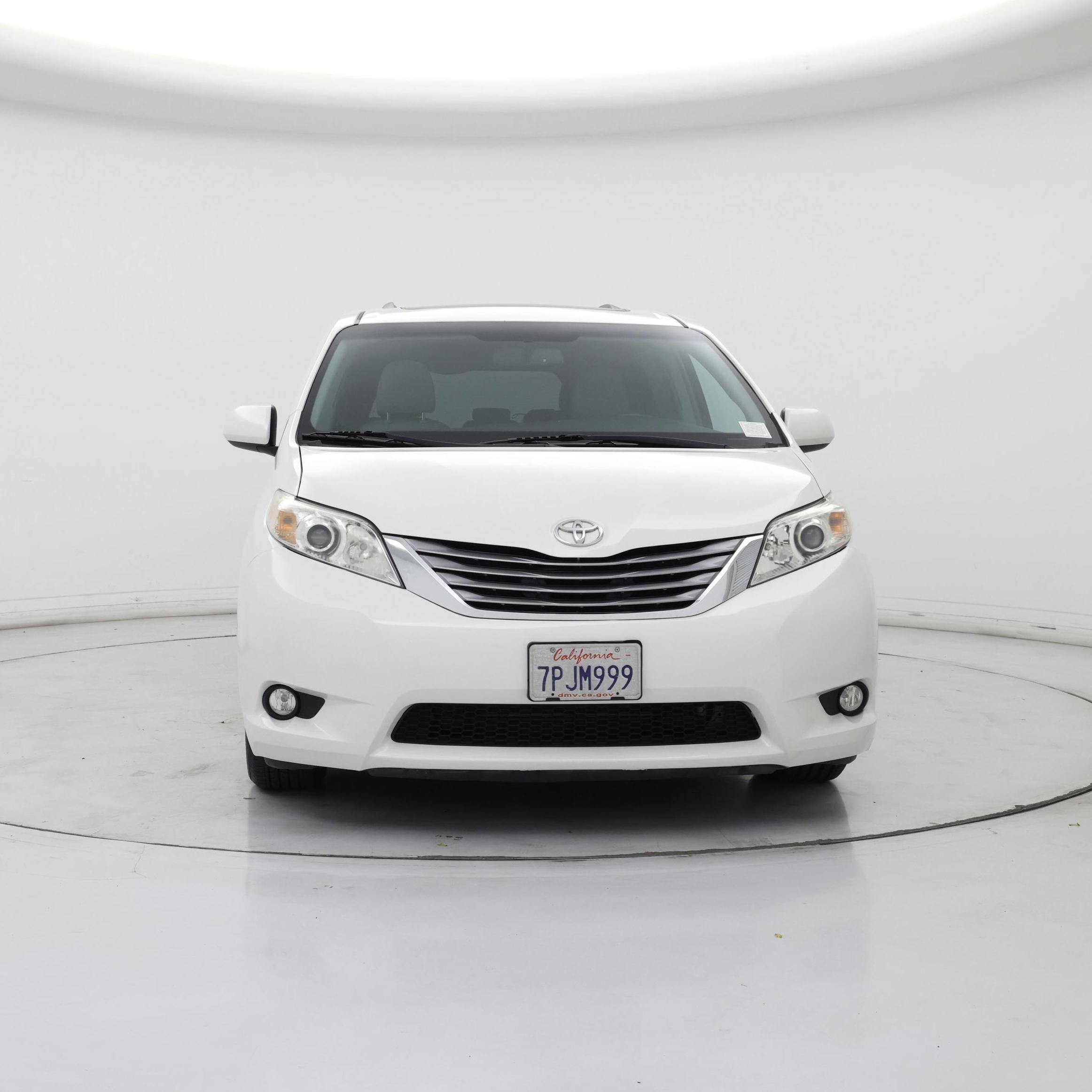 Thumbnail: 2015 Toyota Sienna - 5