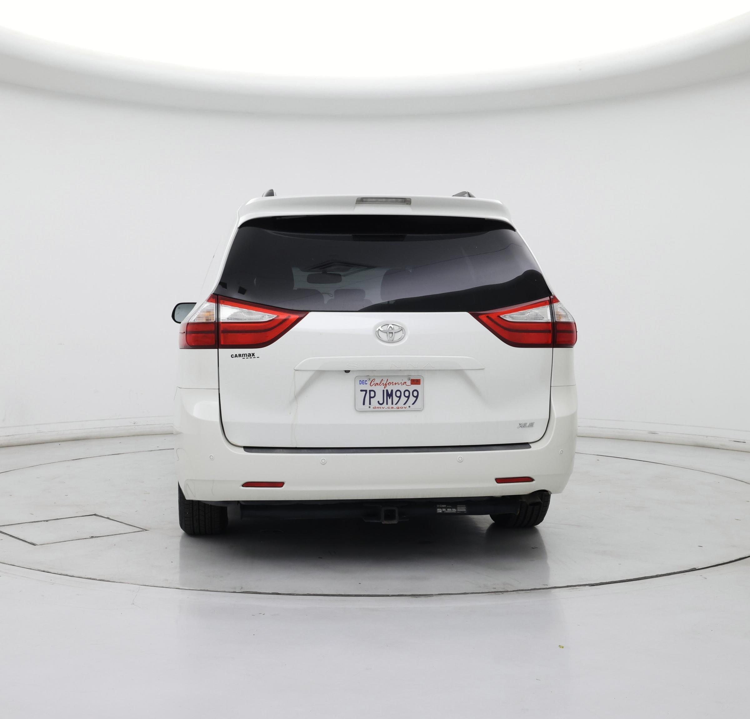 Thumbnail: 2015 Toyota Sienna - 6