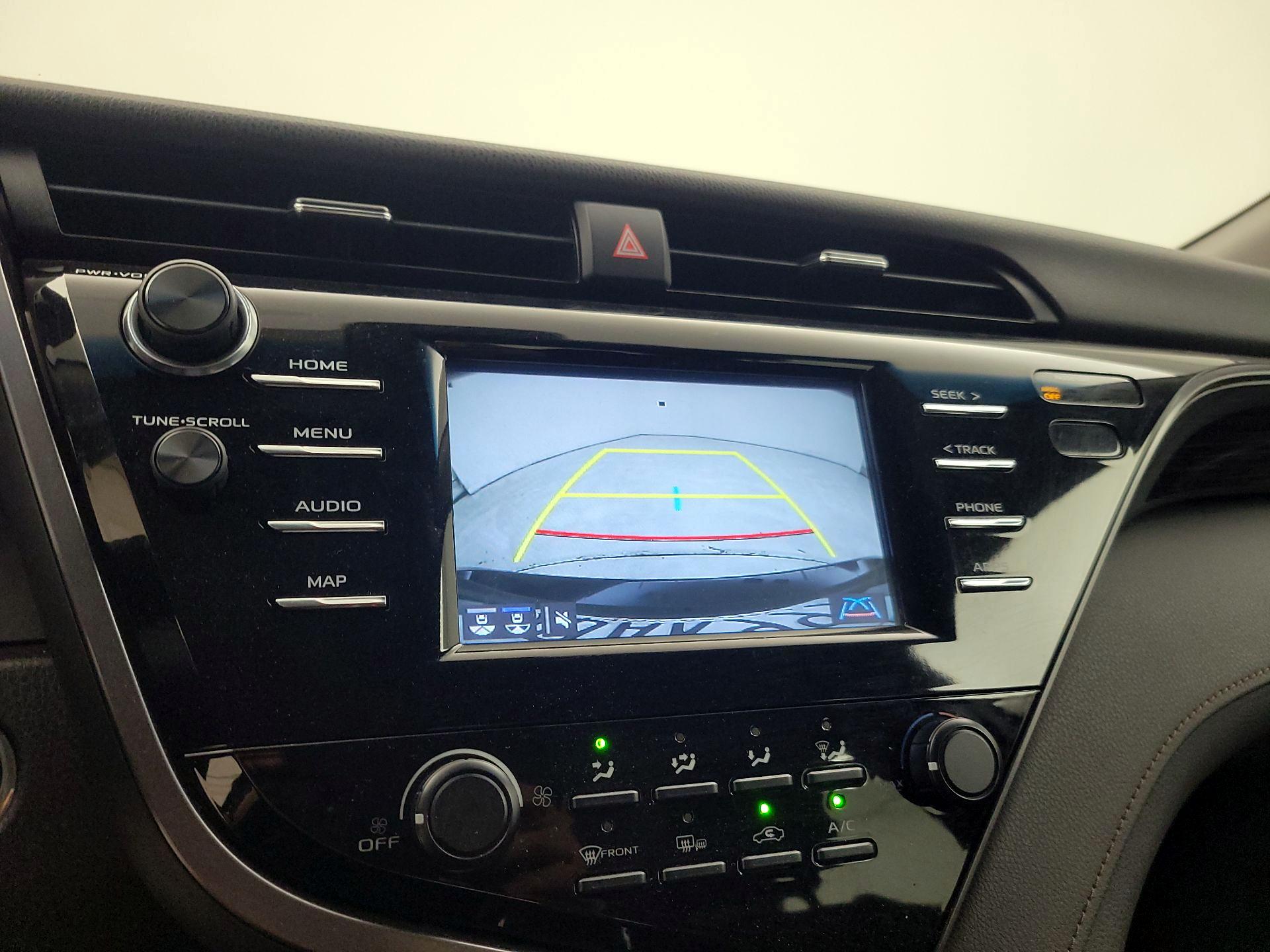 Thumbnail: 2019 Toyota Camry - 14