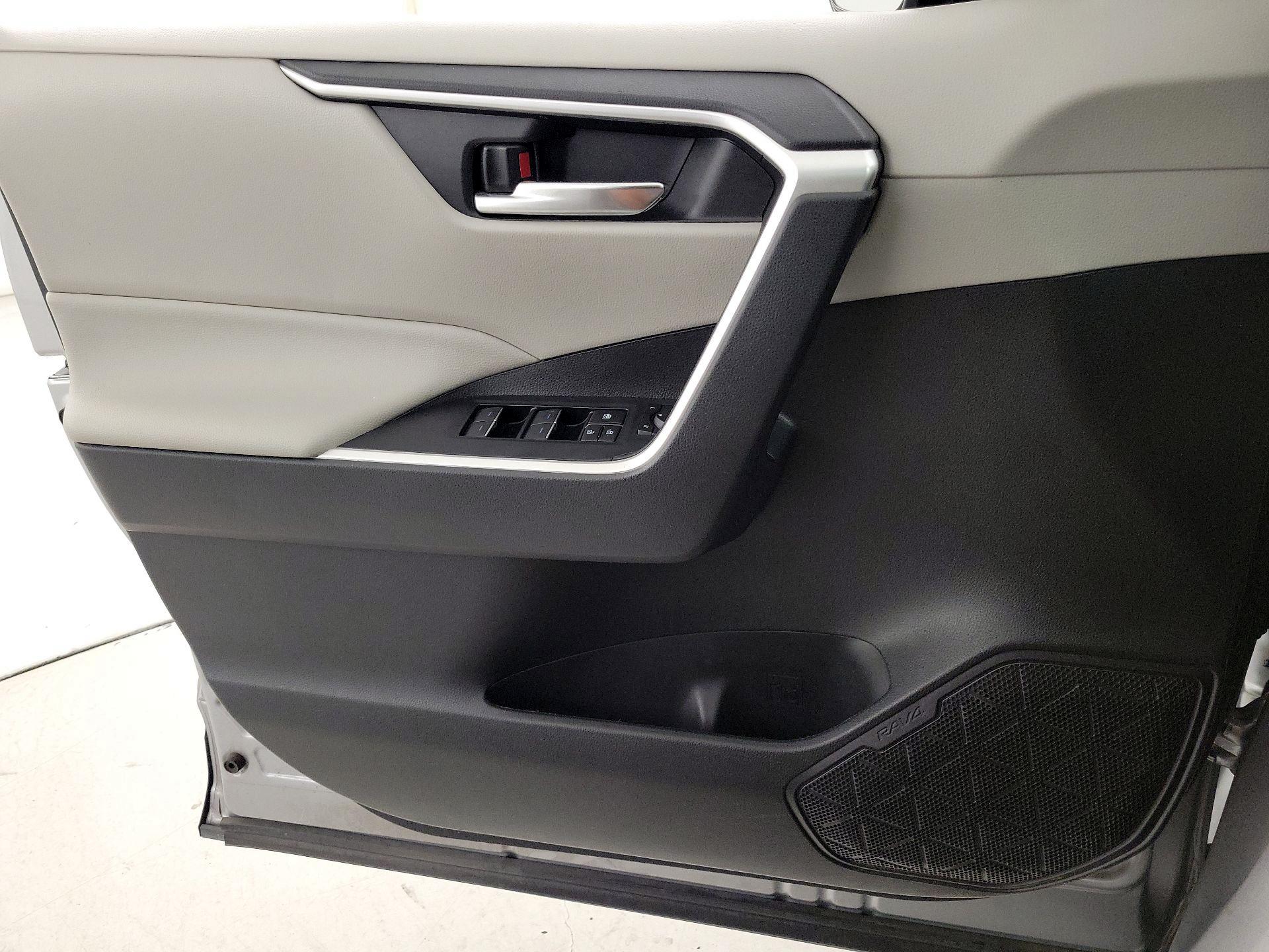 Thumbnail: 2023 Toyota RAV4 - 12