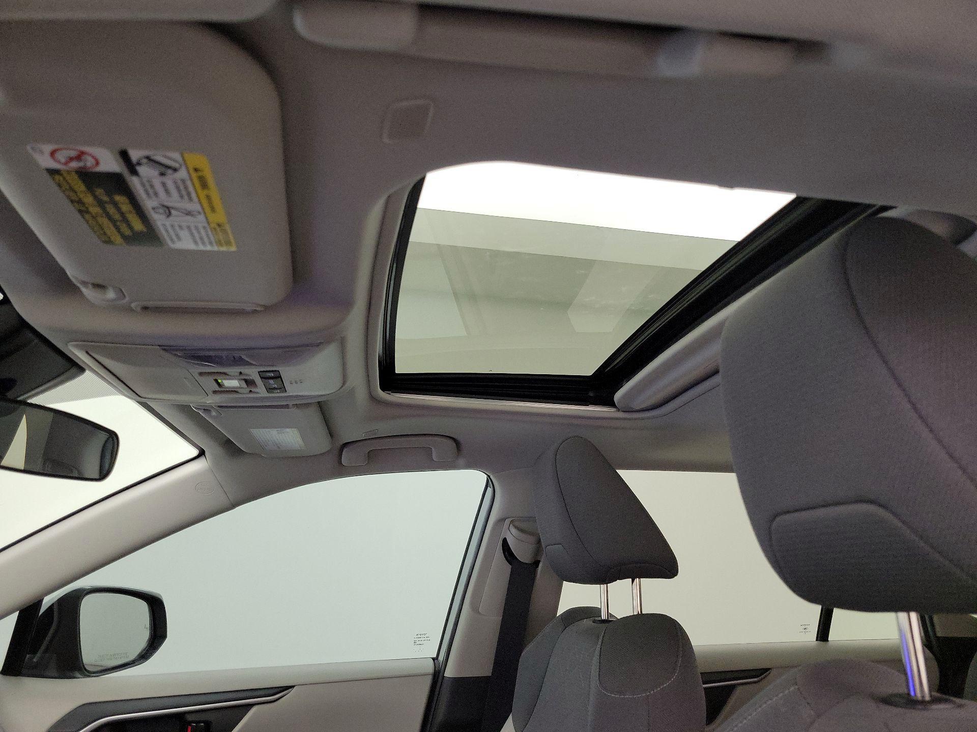 Thumbnail: 2023 Toyota RAV4 - 19