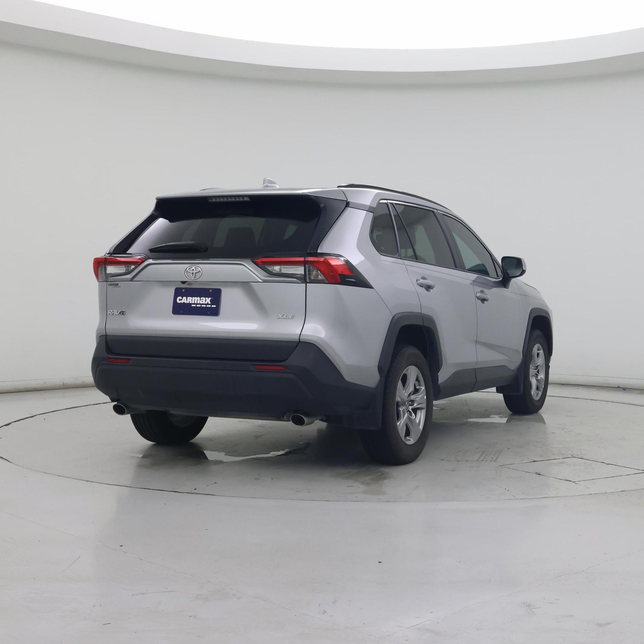Thumbnail: 2023 Toyota RAV4 - 8