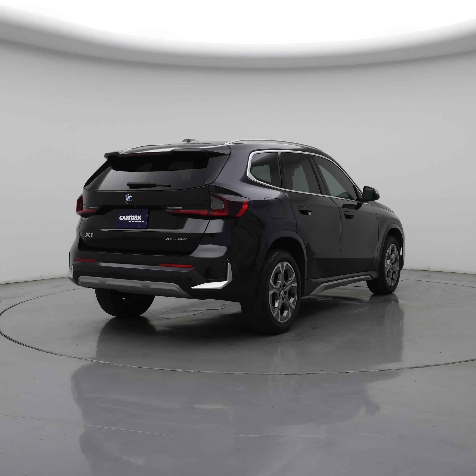 Thumbnail: 2023 BMW X1 - 8