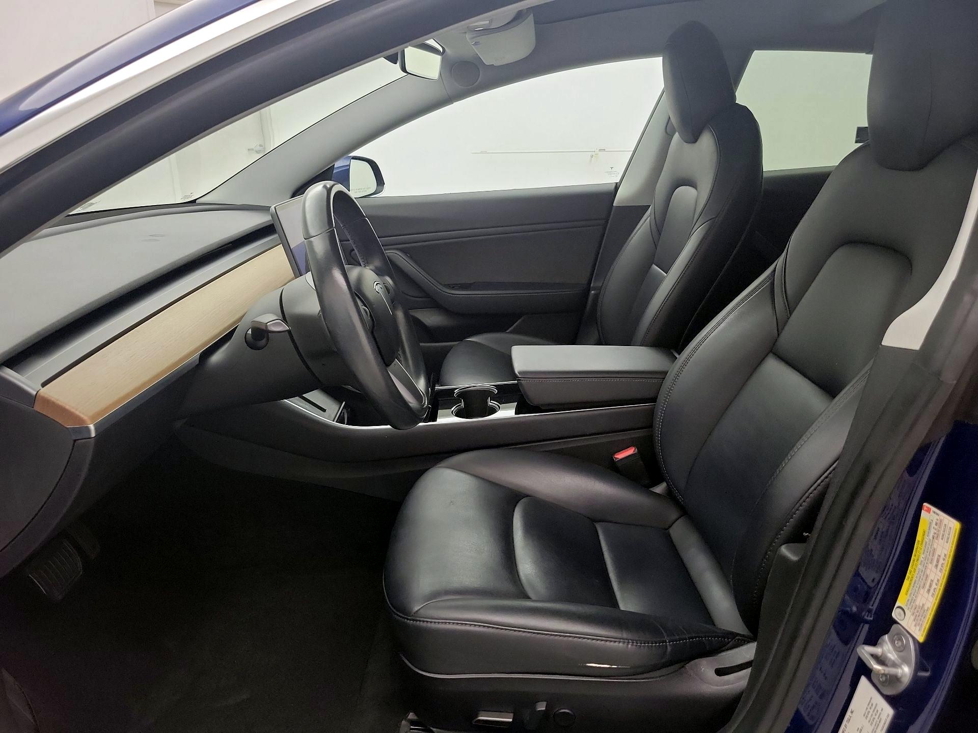 Thumbnail: 2019 Tesla Model 3 - 11