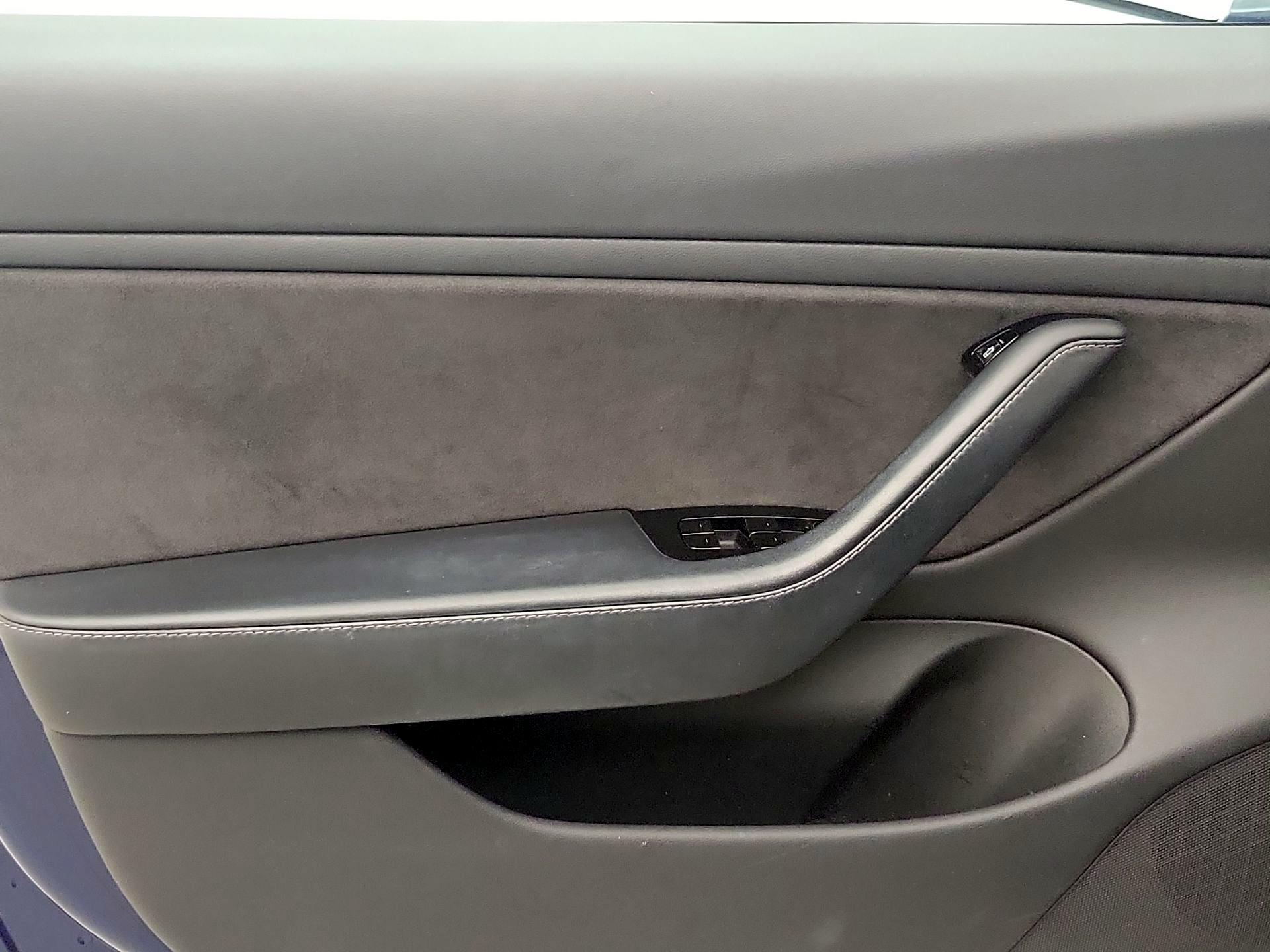 Thumbnail: 2019 Tesla Model 3 - 12