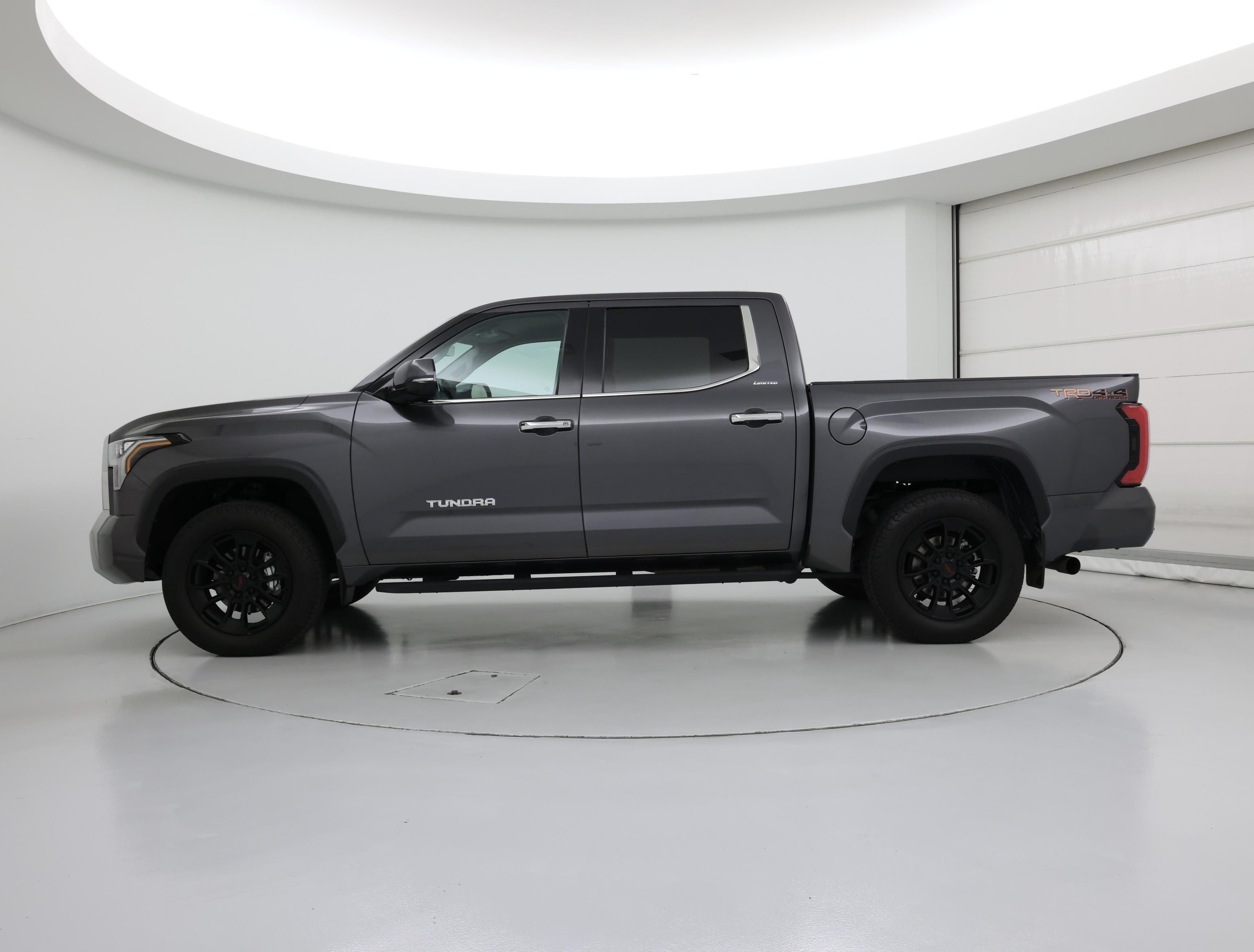 Thumbnail: 2022 Toyota Tundra - 3