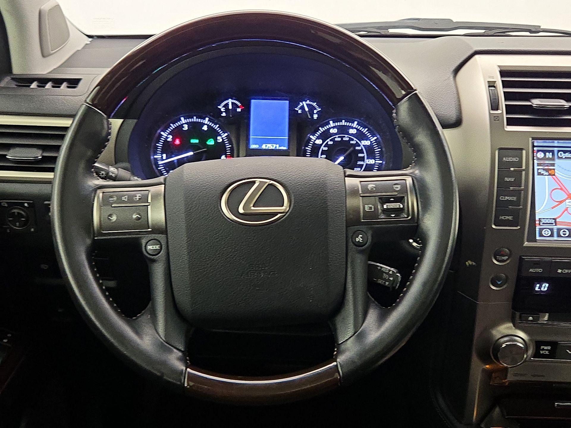 Thumbnail: 2019 Lexus GX - 10