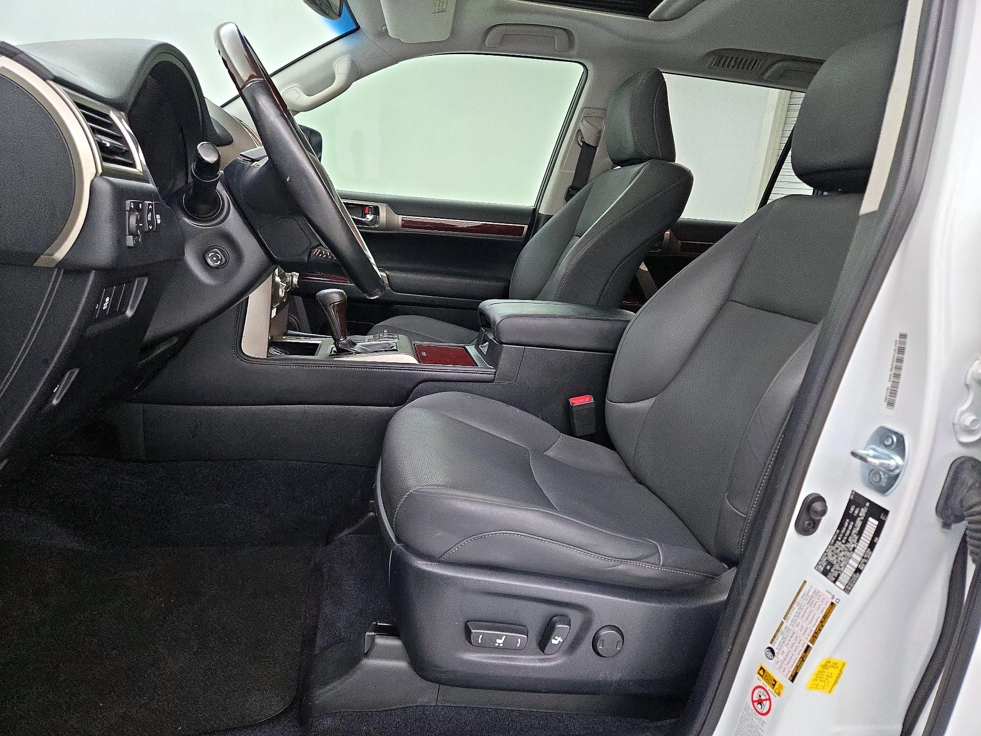 Thumbnail: 2019 Lexus GX - 11
