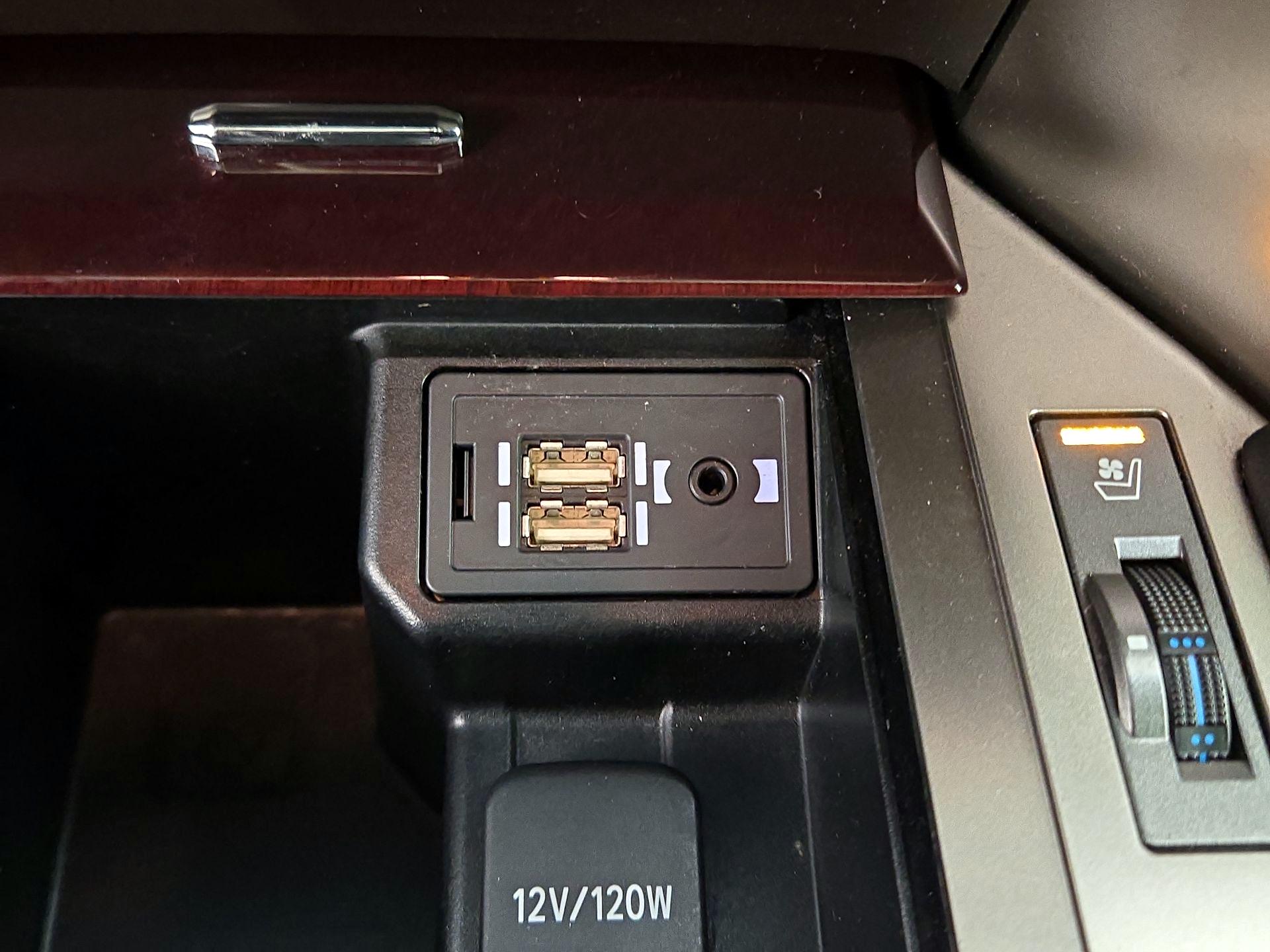 Thumbnail: 2019 Lexus GX - 19
