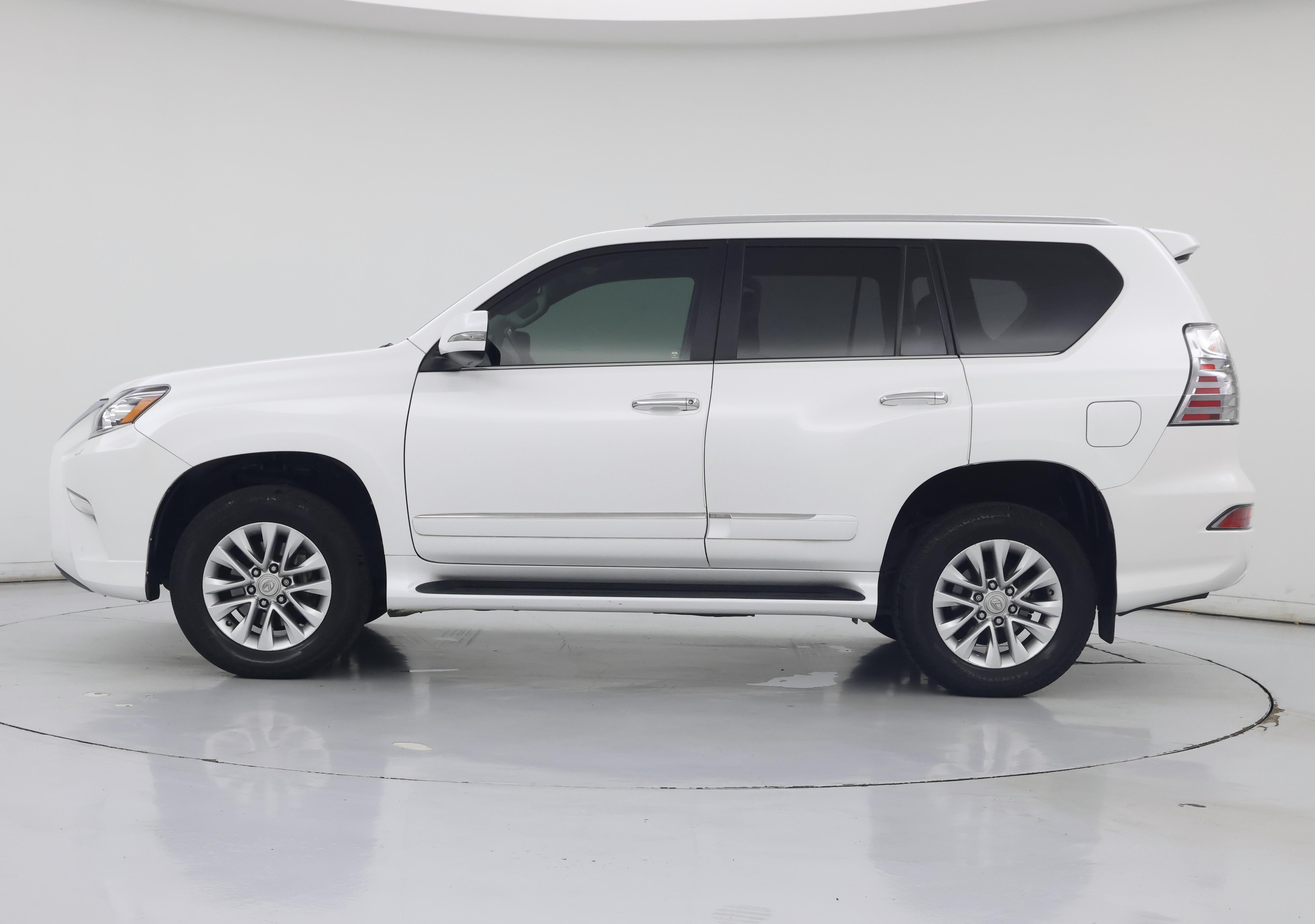 Thumbnail: 2019 Lexus GX - 3